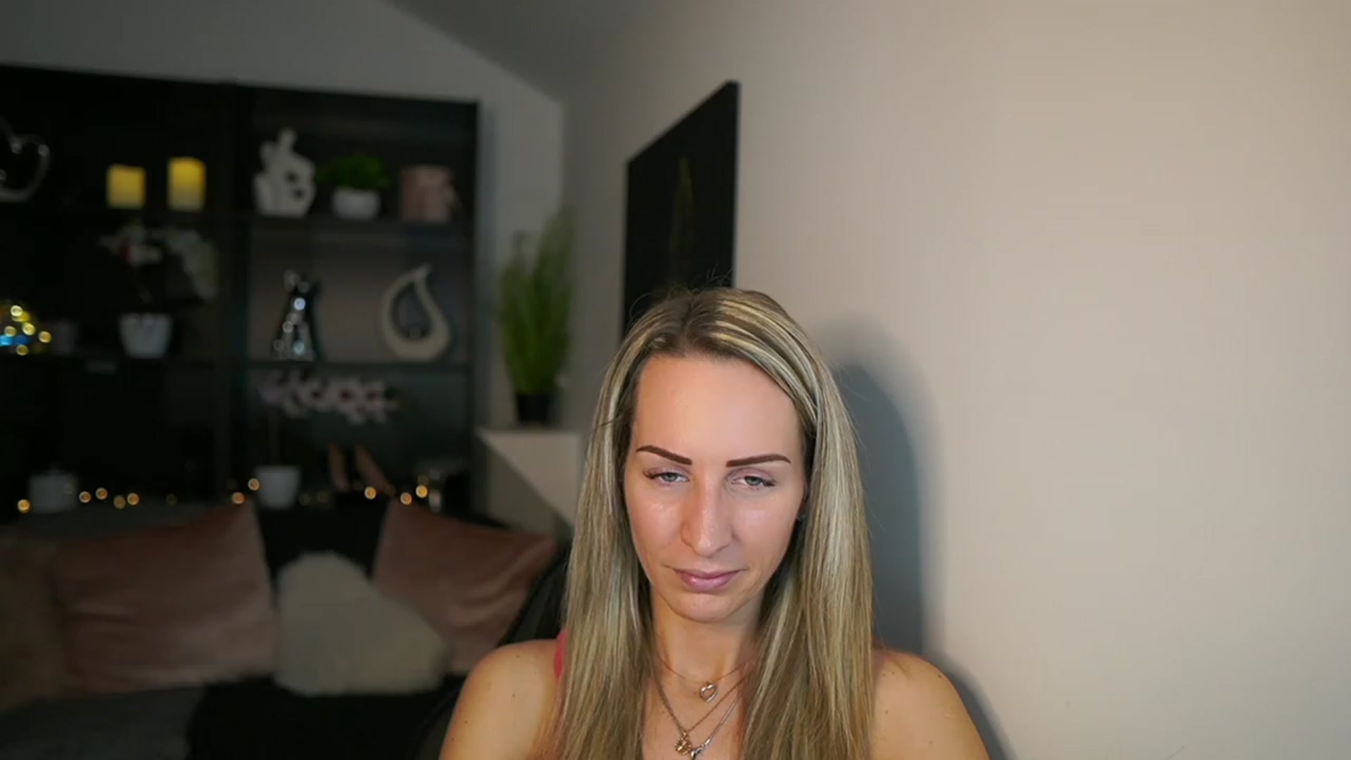 Gallery image thumbnail from Nikki__Sexx__'s myfreecams stream on, 02/15/2024, 22:32 image 10 of 20