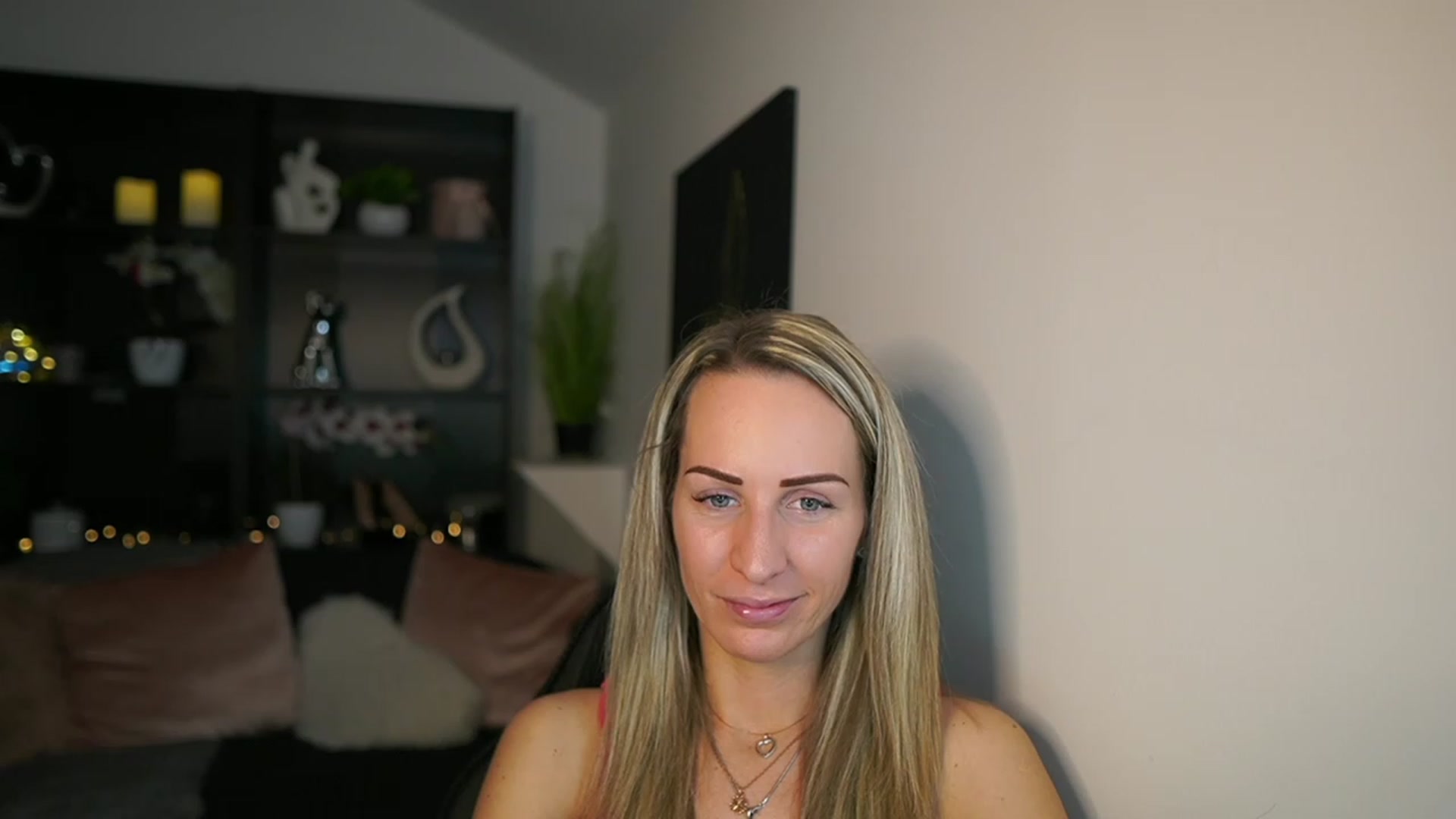 Gallery image thumbnail from Nikki__Sexx__'s myfreecams stream on, 02/15/2024, 22:32 image 9 of 20