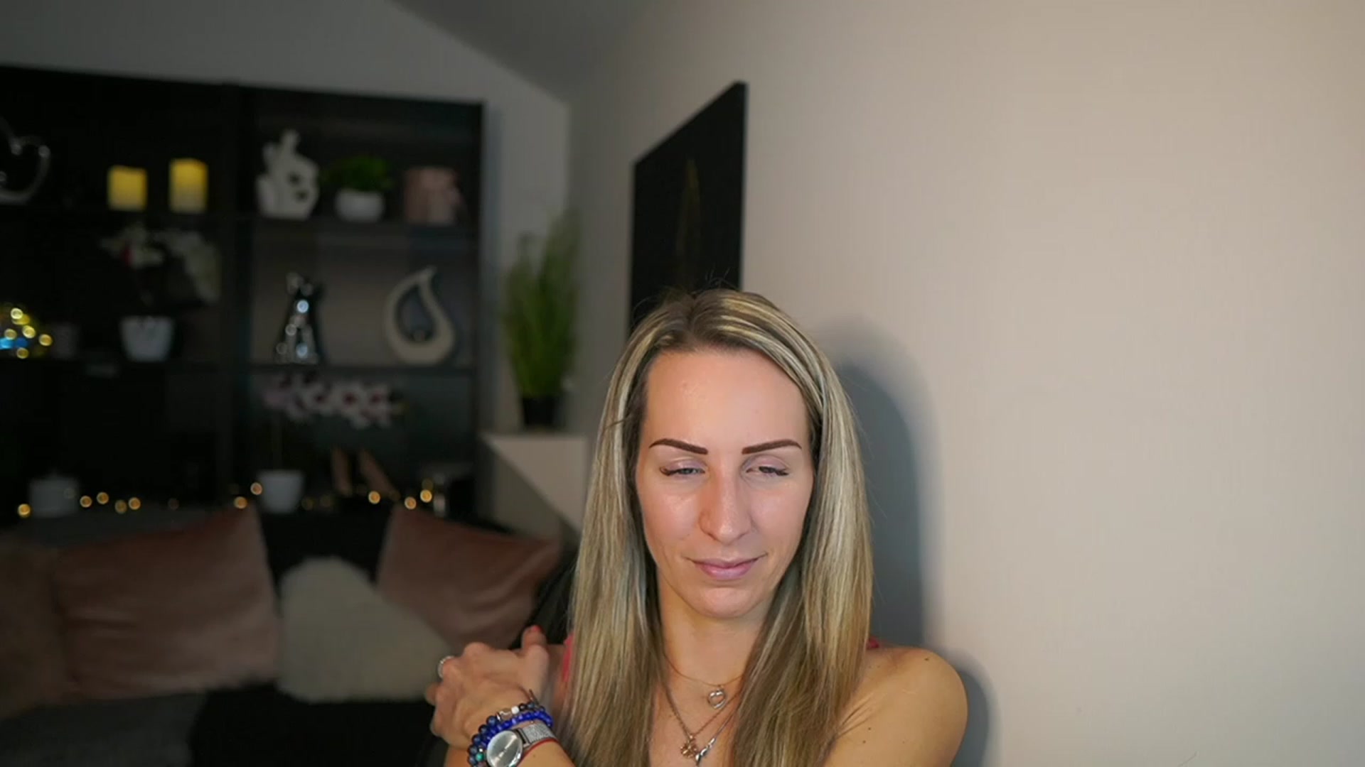 Gallery image thumbnail from Nikki__Sexx__'s myfreecams stream on, 02/15/2024, 22:32 image 8 of 20