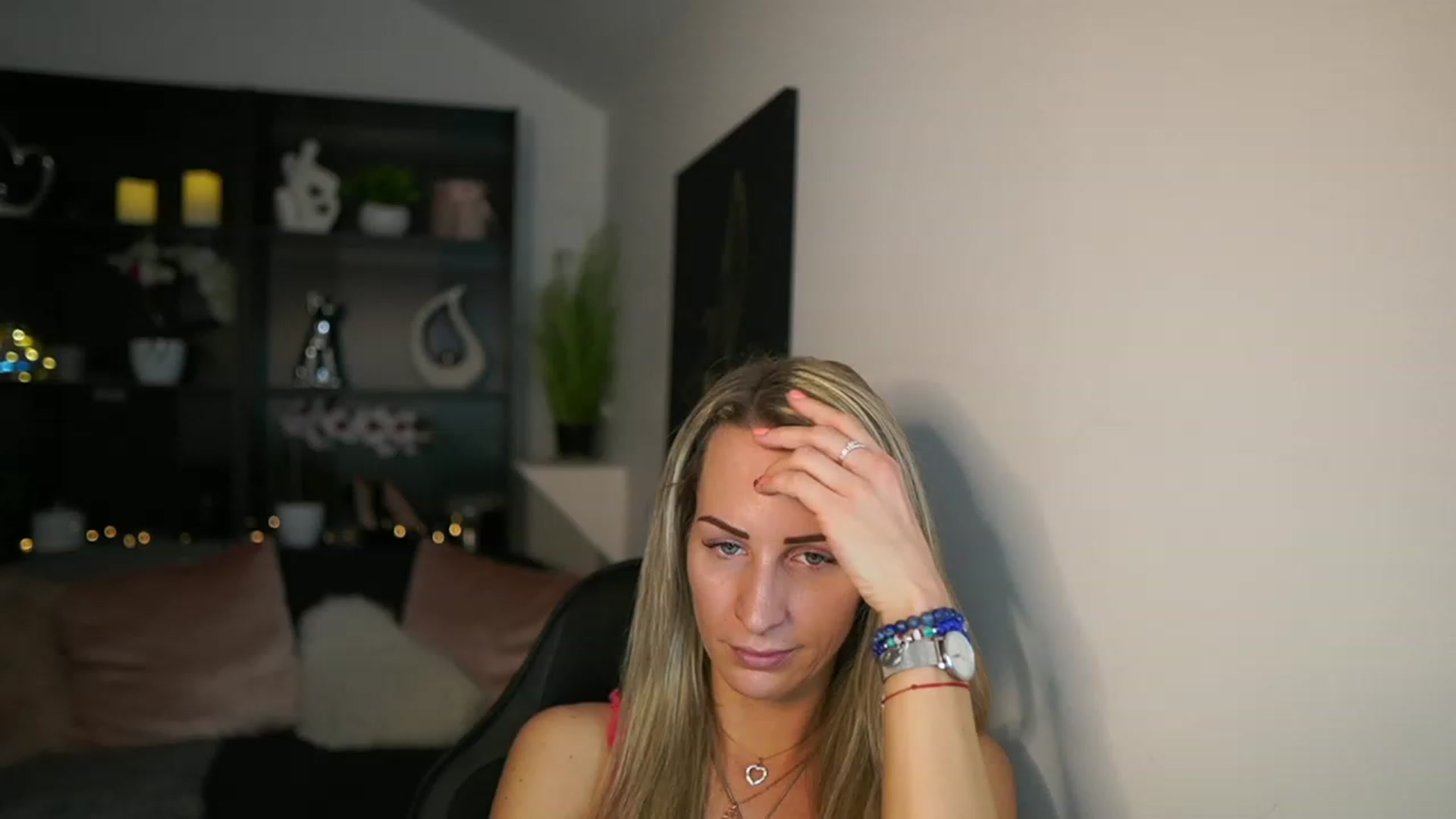 Gallery image thumbnail from Nikki__Sexx__'s myfreecams stream on, 02/15/2024, 22:32 image 19 of 20