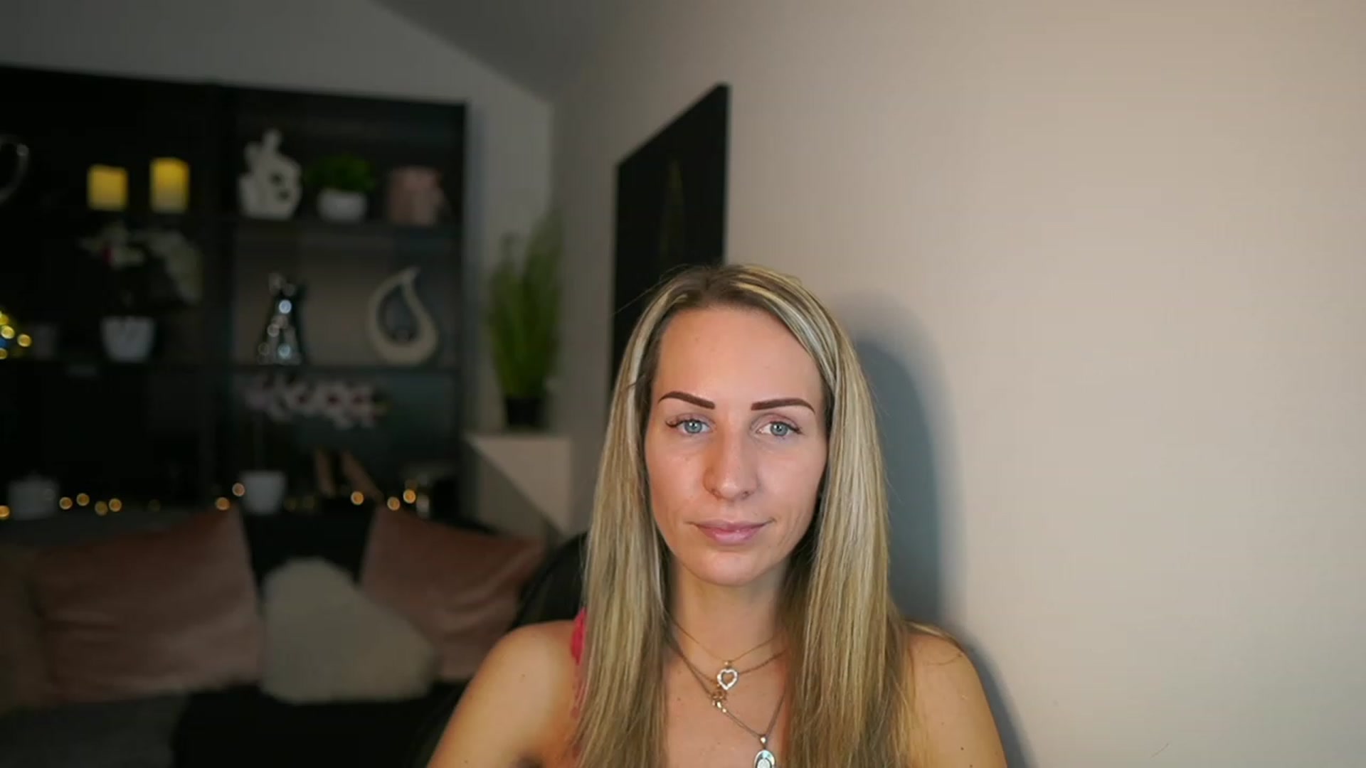 Gallery image thumbnail from Nikki__Sexx__'s myfreecams stream on, 02/16/2024, 24:02 image 10 of 20