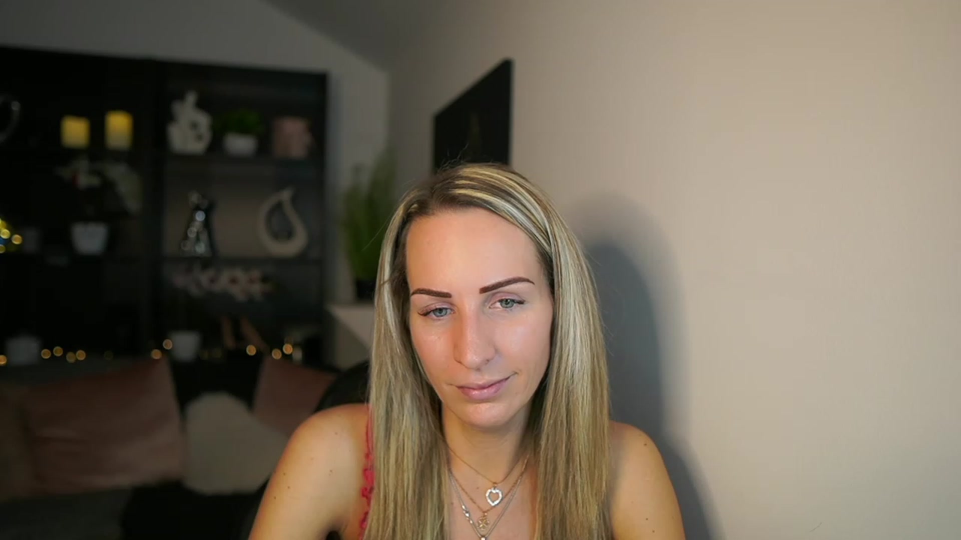 Gallery image thumbnail from Nikki__Sexx__'s myfreecams stream on, 02/16/2024, 24:02 image 20 of 20