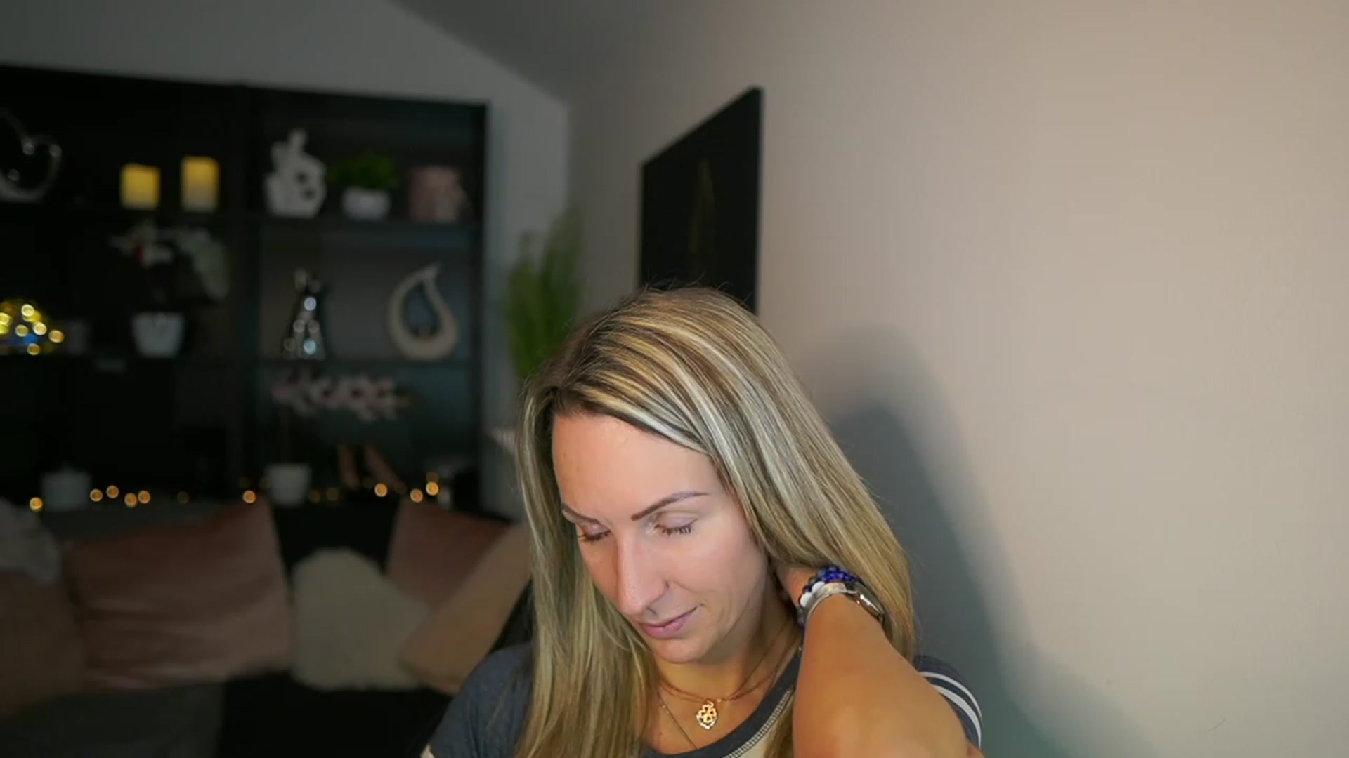 Gallery image thumbnail from Nikki__Sexx__'s myfreecams stream on, 02/19/2024, 20:21 image 2 of 20
