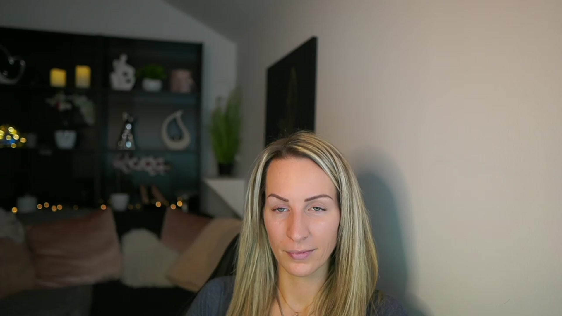 Gallery image thumbnail from Nikki__Sexx__'s myfreecams stream on, 02/19/2024, 20:21 image 10 of 20