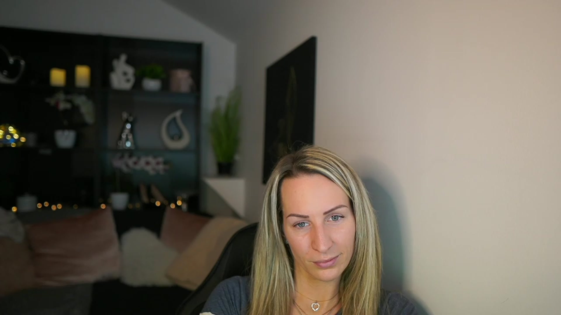 Gallery image thumbnail from Nikki__Sexx__'s myfreecams stream on, 02/19/2024, 20:21 image 13 of 20