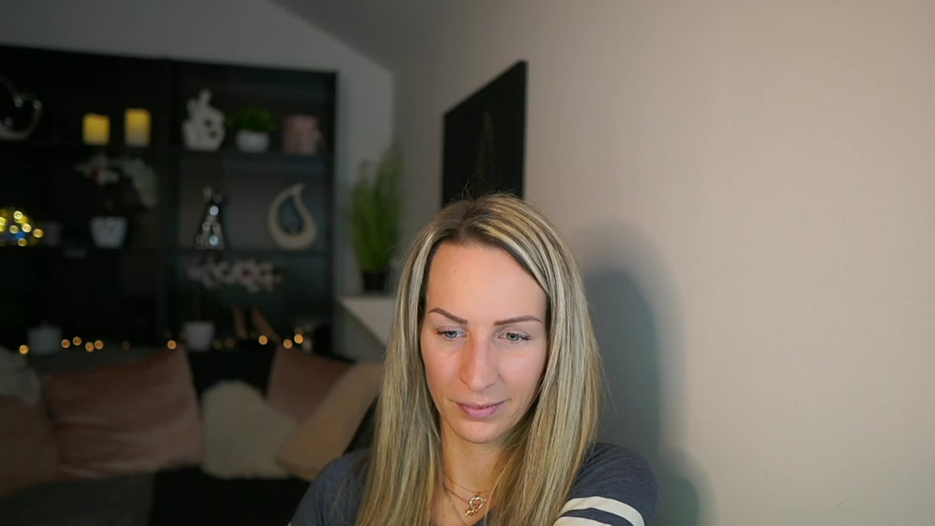 Gallery image thumbnail from Nikki__Sexx__'s myfreecams stream on, 02/19/2024, 20:21 image 1 of 20