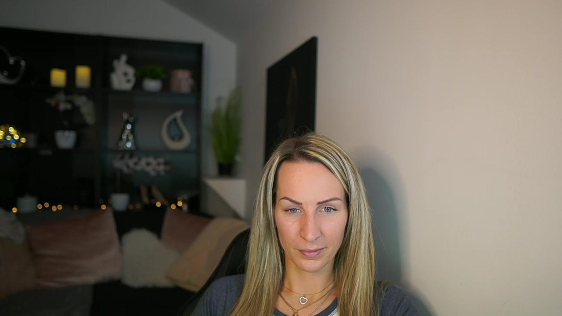 Gallery image thumbnail from Nikki__Sexx__'s myfreecams stream on, 02/19/2024, 20:21 image 11 of 20