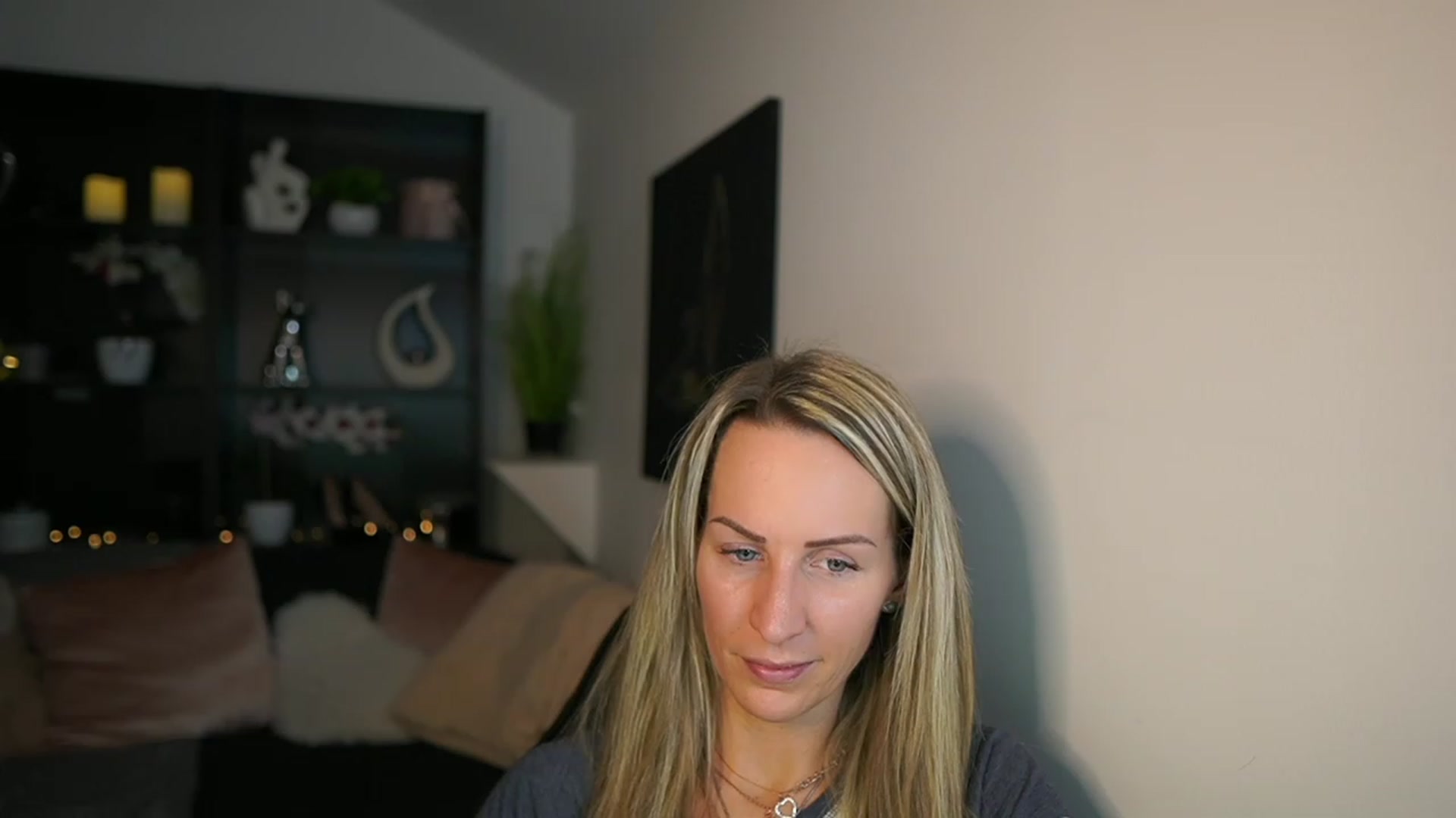 Gallery image thumbnail from Nikki__Sexx__'s myfreecams stream on, 02/19/2024, 22:02 image 16 of 20