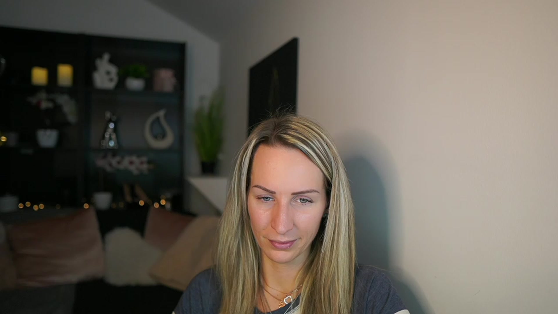 Gallery image thumbnail from Nikki__Sexx__'s myfreecams stream on, 02/19/2024, 22:02 image 9 of 20