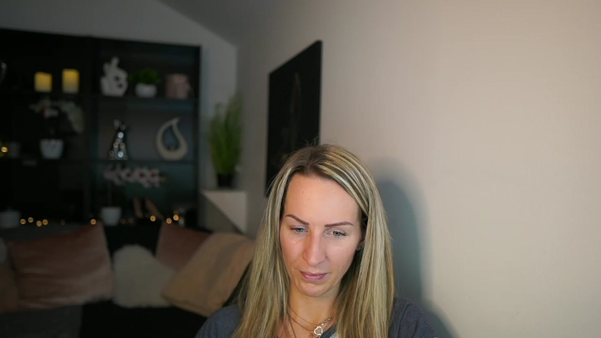 Gallery image thumbnail from Nikki__Sexx__'s myfreecams stream on, 02/19/2024, 22:02 image 19 of 20