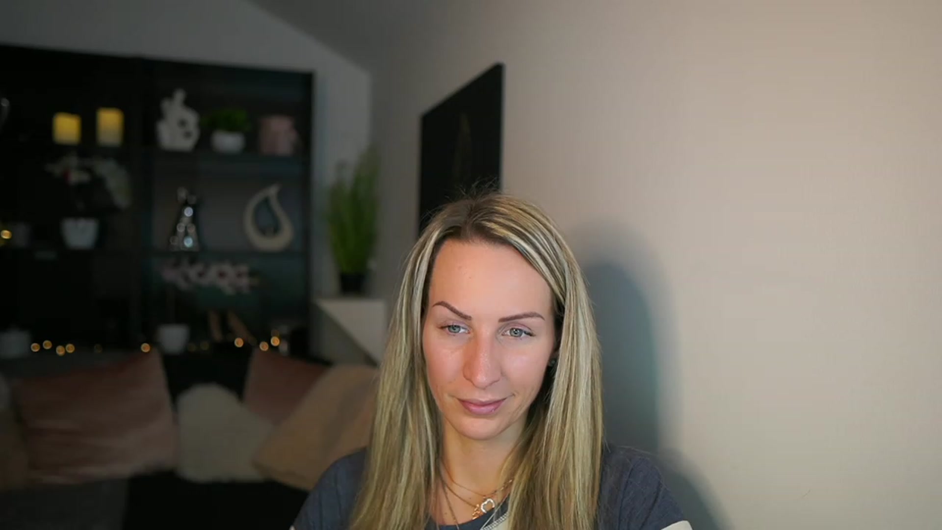 Gallery image thumbnail from Nikki__Sexx__'s myfreecams stream on, 02/19/2024, 22:02 image 8 of 20
