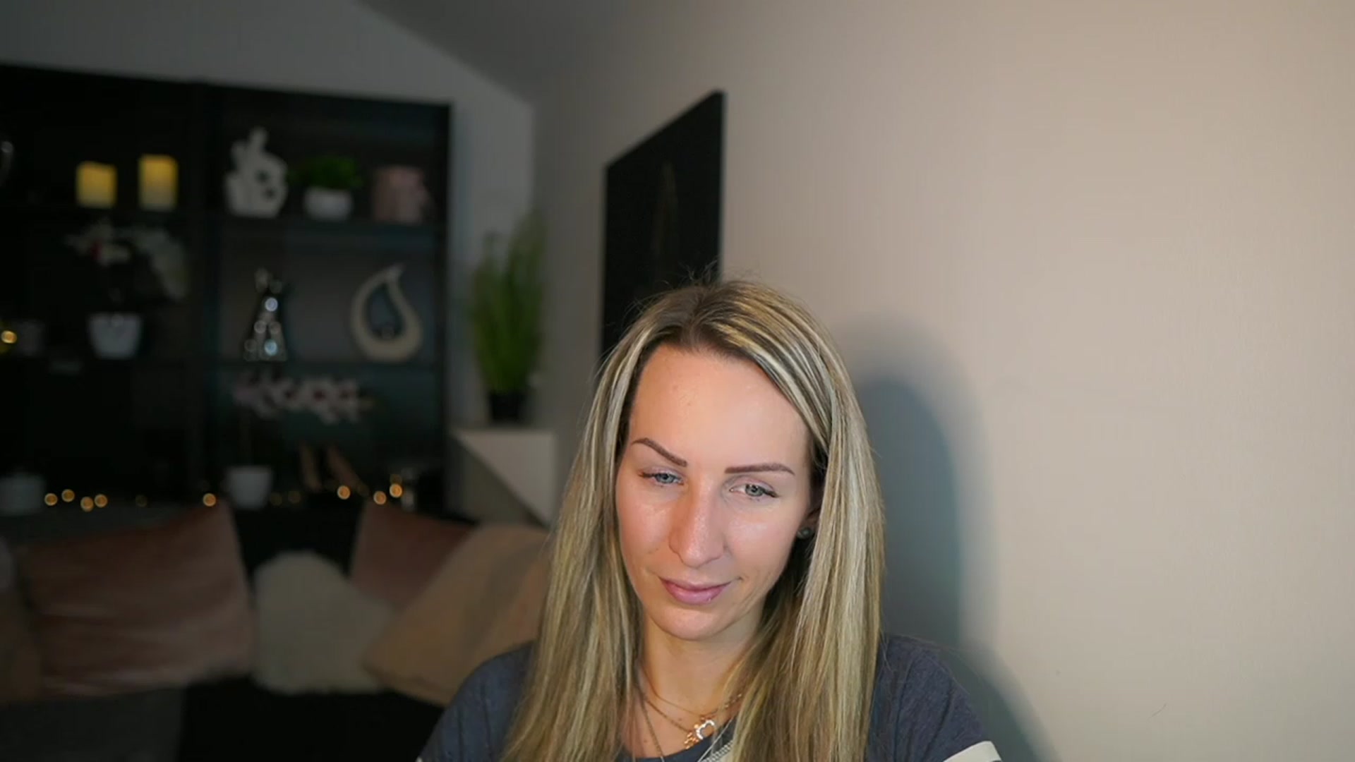 Gallery image thumbnail from Nikki__Sexx__'s myfreecams stream on, 02/19/2024, 22:02 image 7 of 20