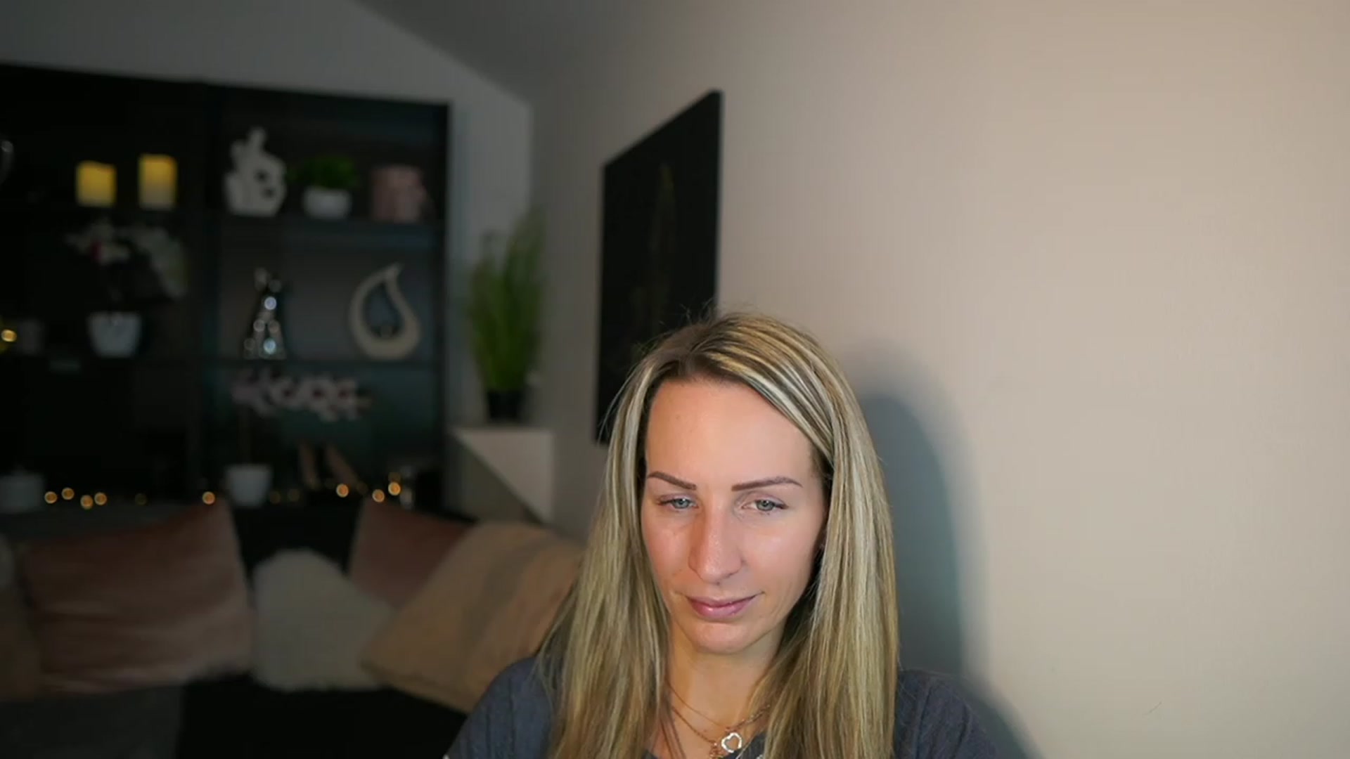 Gallery image thumbnail from Nikki__Sexx__'s myfreecams stream on, 02/19/2024, 22:02 image 10 of 20