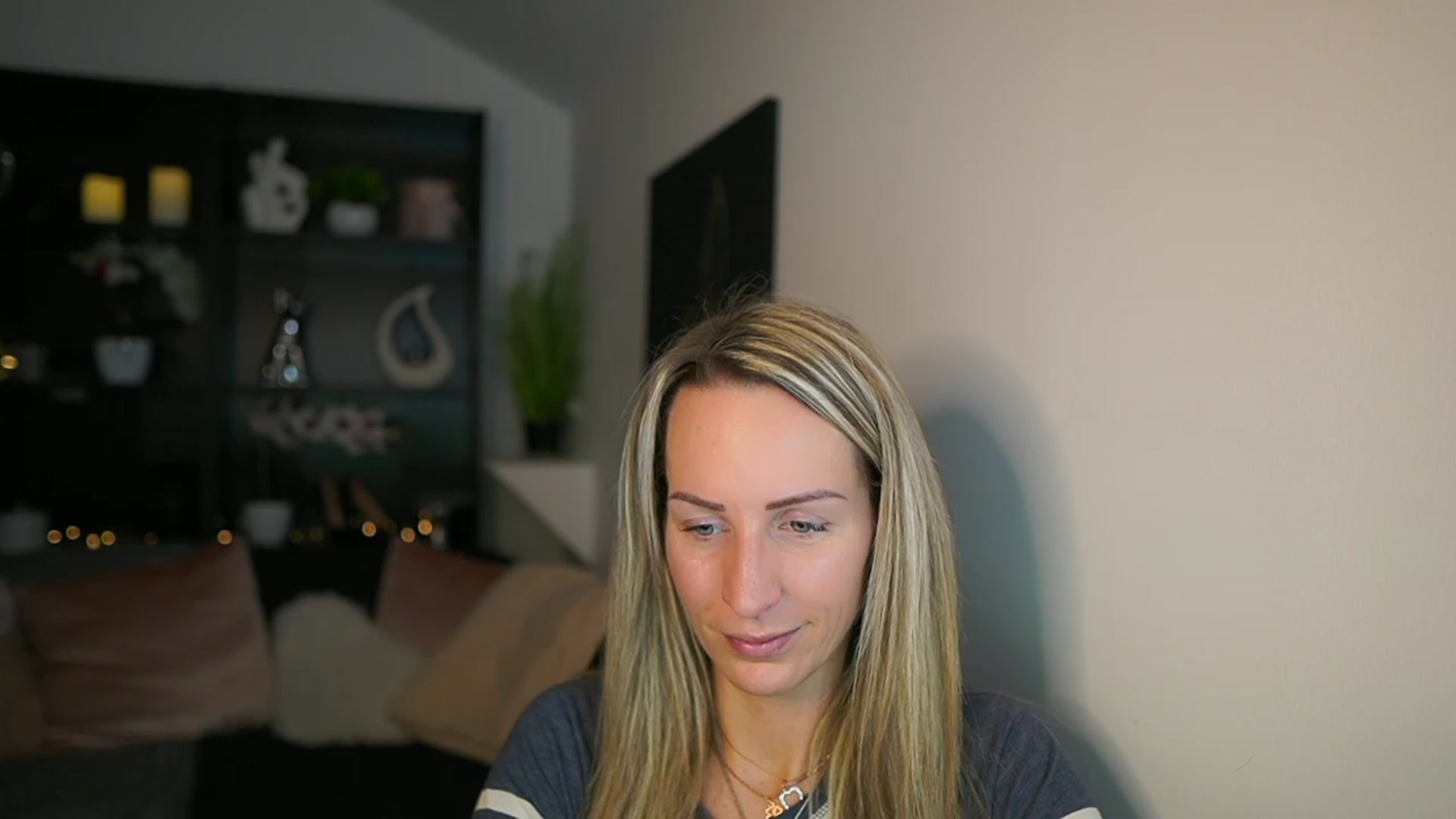 Gallery image thumbnail from Nikki__Sexx__'s myfreecams stream on, 02/19/2024, 22:02 image 4 of 20