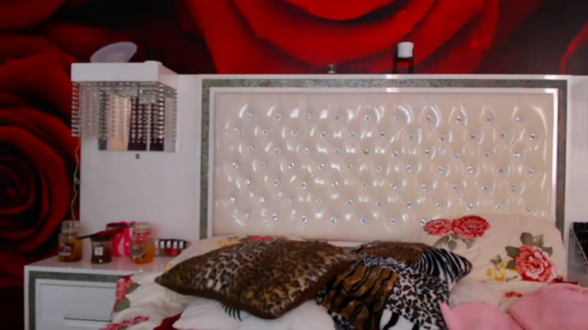 Gallery image thumbnail from NikkyCZ's myfreecams stream on, 03/07/2024, 13:24 image 2 of 20