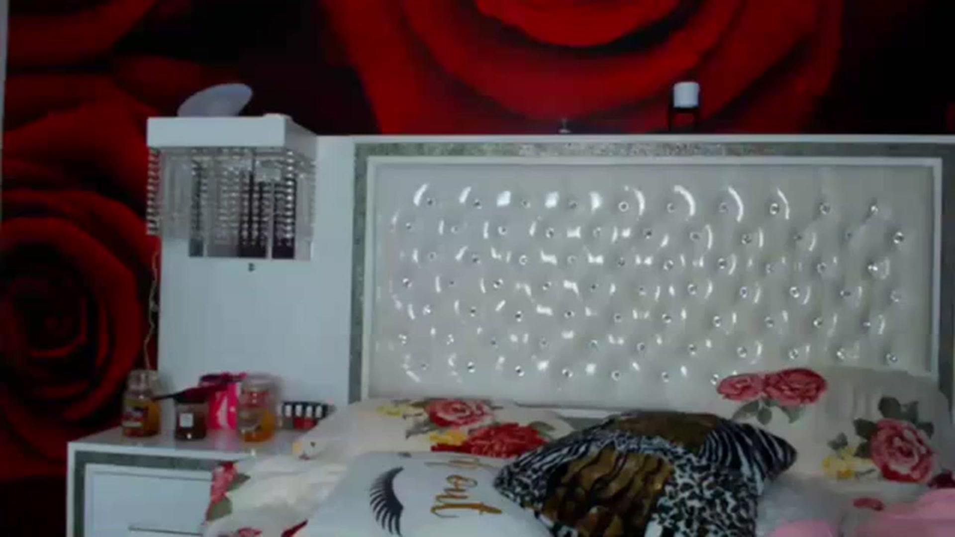 Gallery image thumbnail from NikkyCZ's myfreecams stream on, 03/07/2024, 16:48 image 13 of 20
