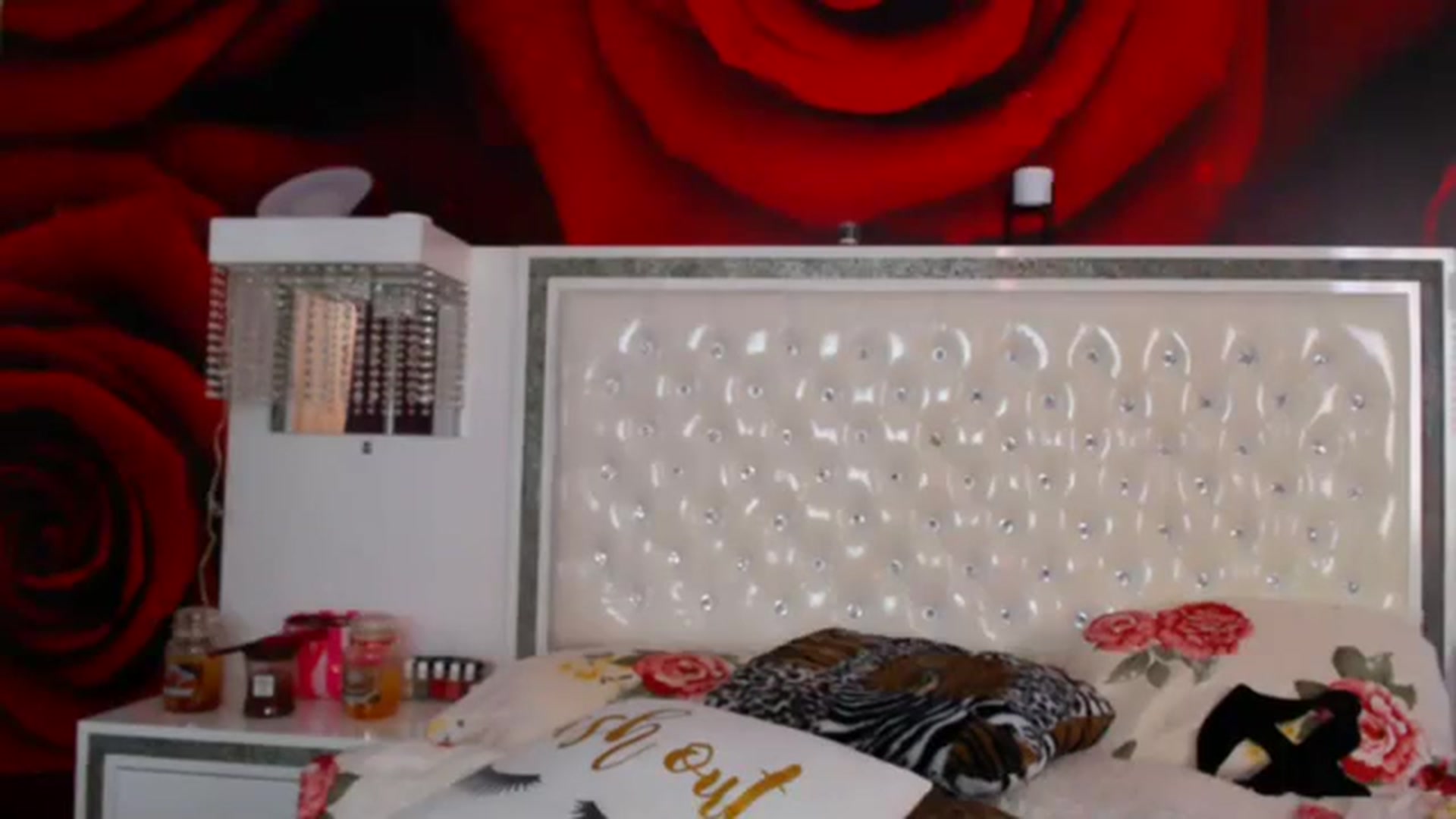 Gallery image thumbnail from NikkyCZ's myfreecams stream on, 03/08/2024, 14:39 image 9 of 20