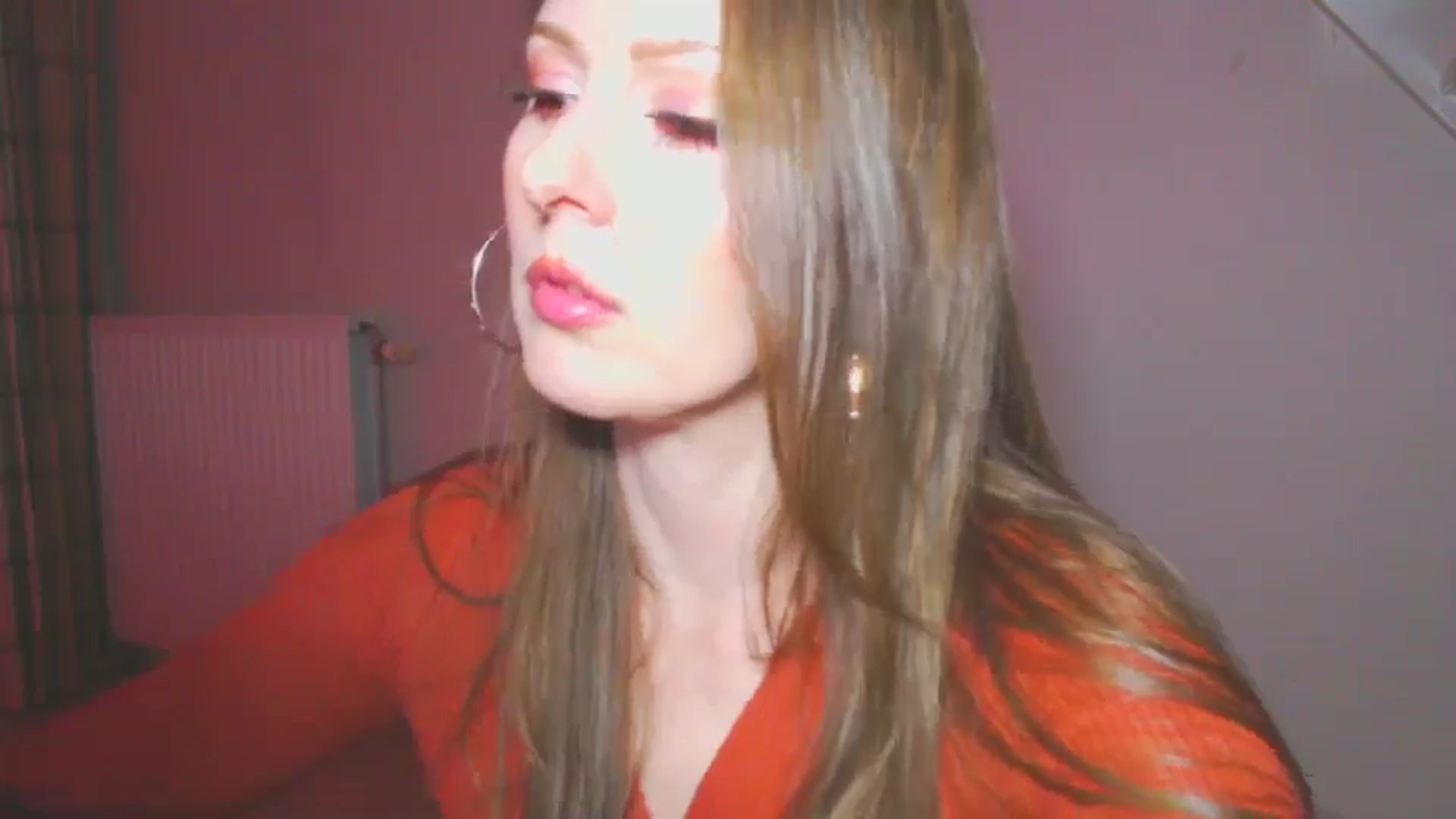 Gallery image thumbnail from NikkyCZ's myfreecams stream on, 09/16/2024, 19:23 image 11 of 20