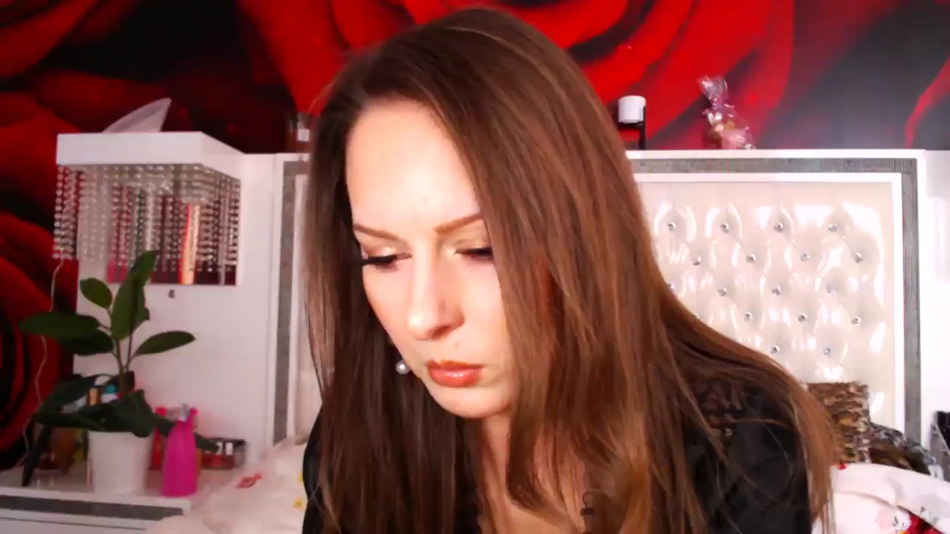 Gallery image thumbnail from NikkyCZ's myfreecams stream on, 02/26/2025, 13:37 image 19 of 20