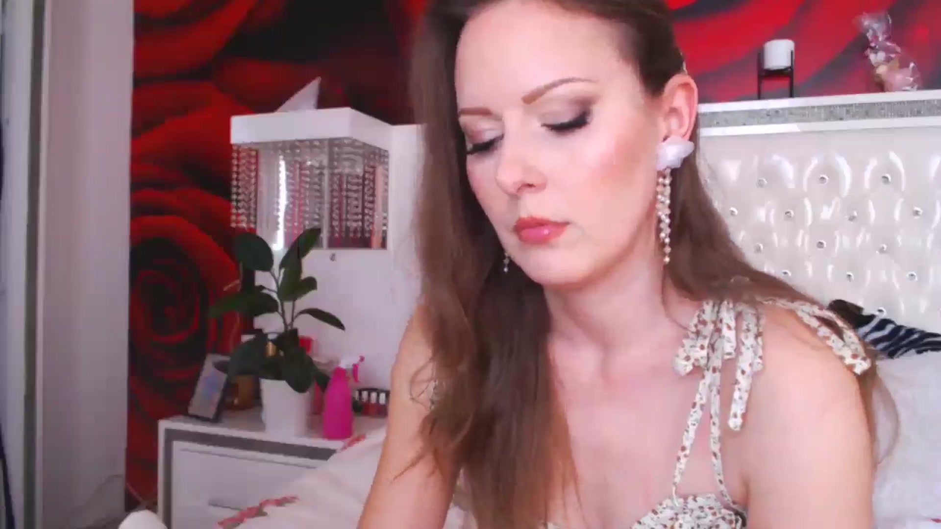 Gallery image thumbnail from NikkyCZ's myfreecams stream on, 04/08/2025, 12:44 image 13 of 20