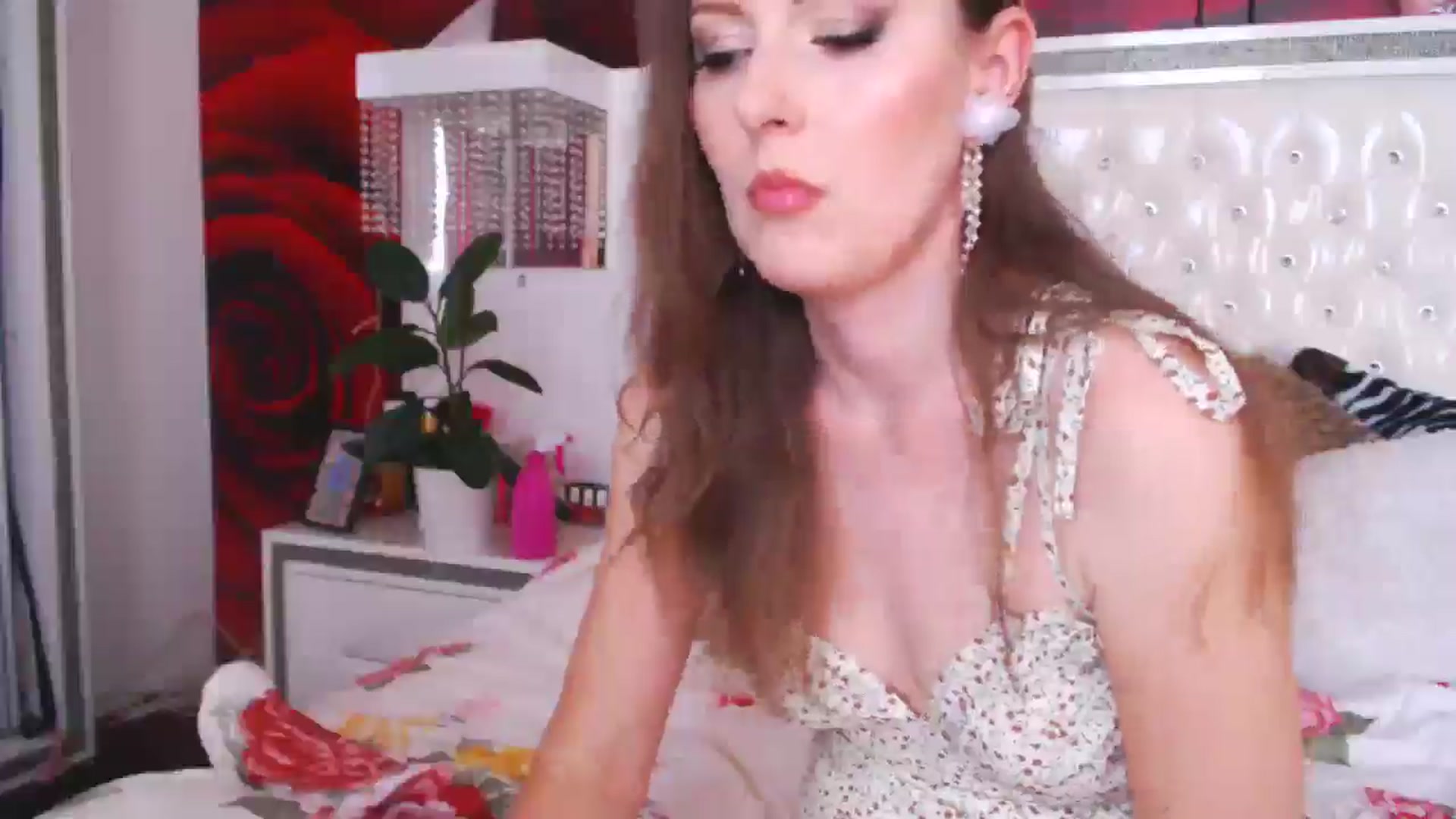 Gallery image thumbnail from NikkyCZ's myfreecams stream on, 04/08/2025, 12:44 image 19 of 20