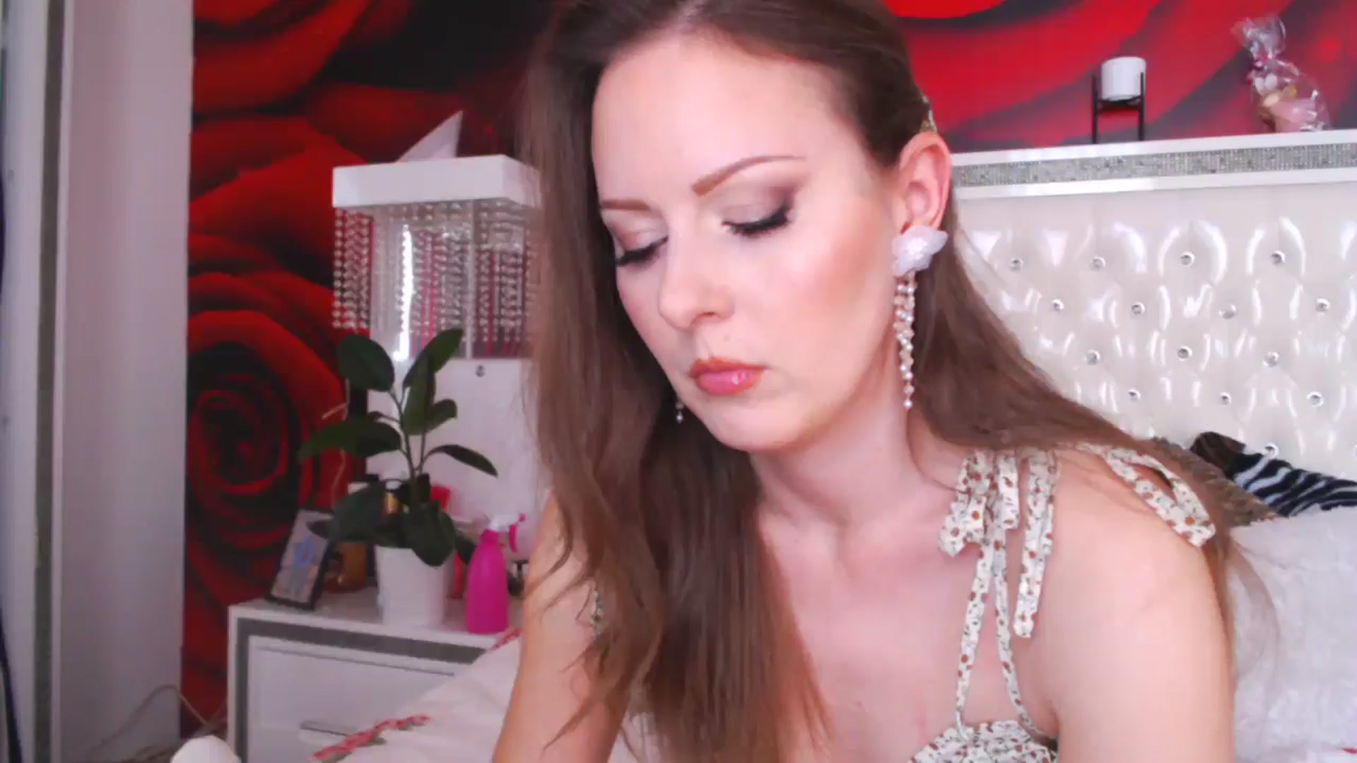 Gallery image thumbnail from NikkyCZ's myfreecams stream on, 04/08/2025, 12:44 image 12 of 20