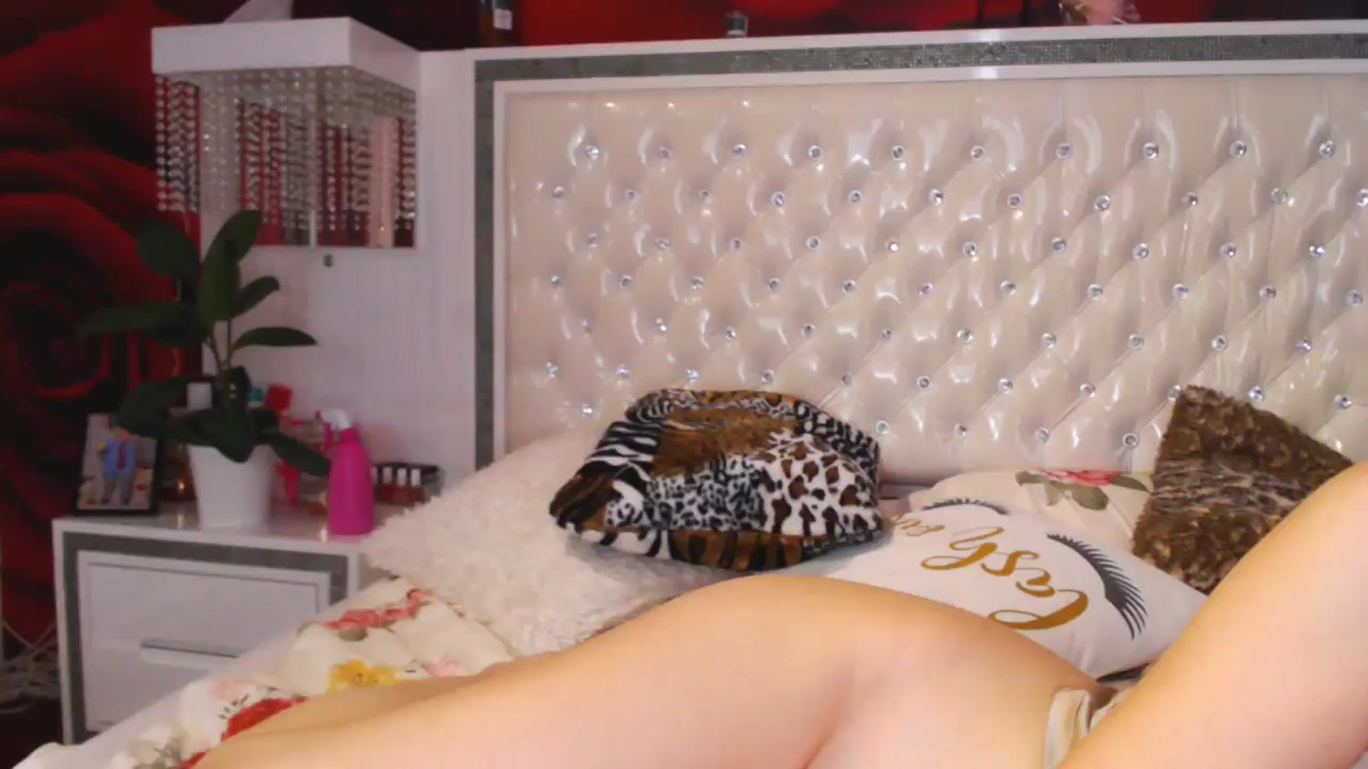 Gallery image thumbnail from NikkyCZ's myfreecams stream on, 04/22/2025, 14:35 image 11 of 20
