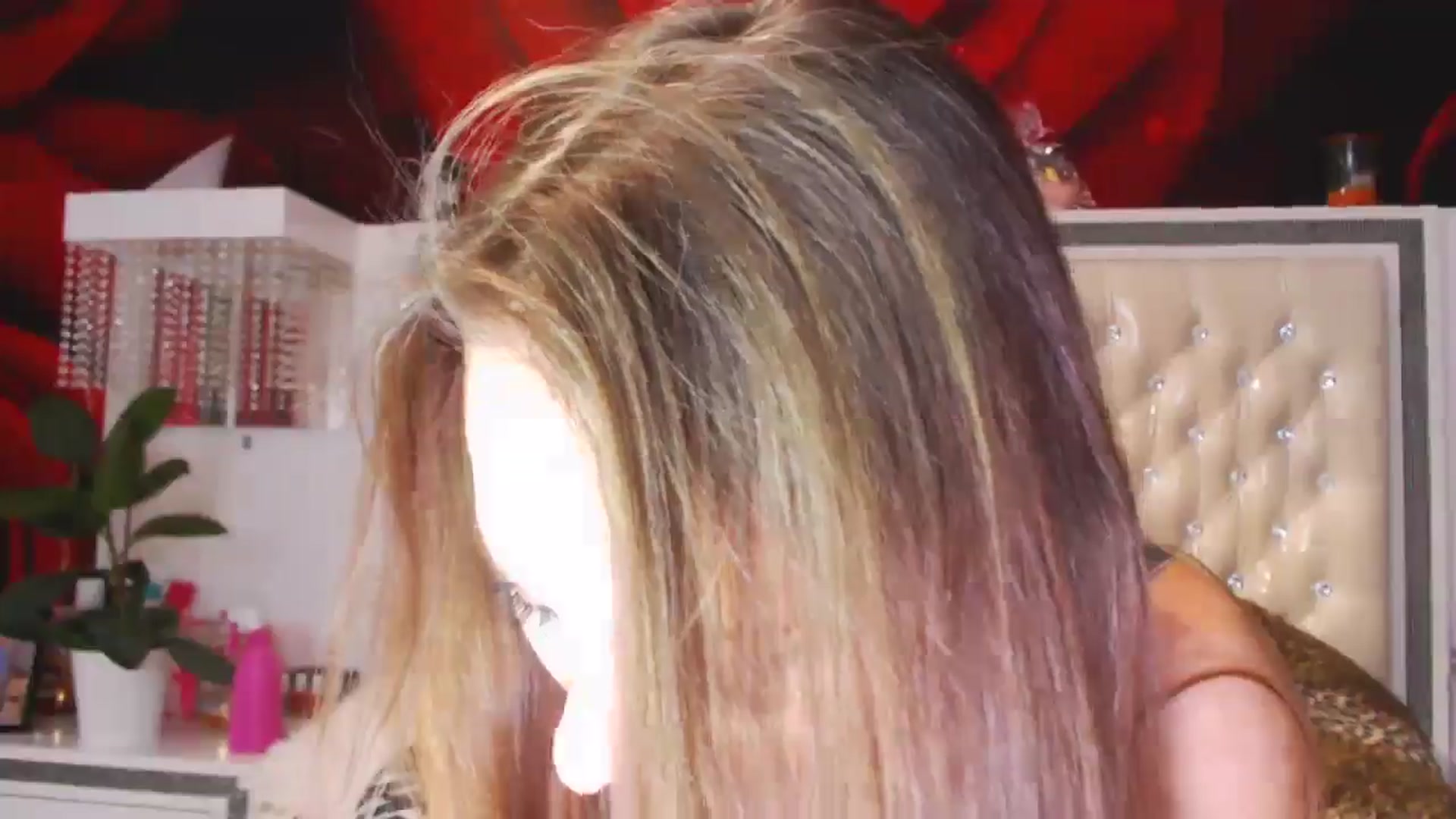 Gallery image thumbnail from NikkyCZ's myfreecams stream on, 04/23/2025, 12:31 image 16 of 20