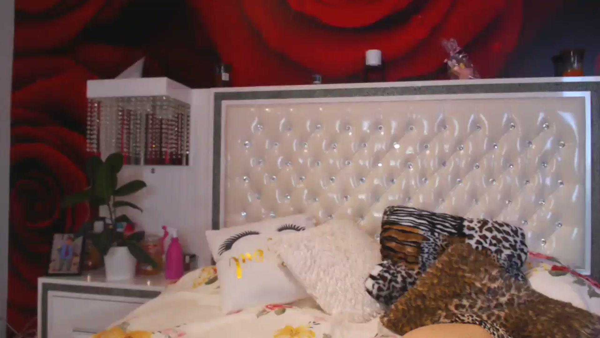 Gallery image thumbnail from NikkyCZ's myfreecams stream on, 04/28/2025, 13:48 image 16 of 20
