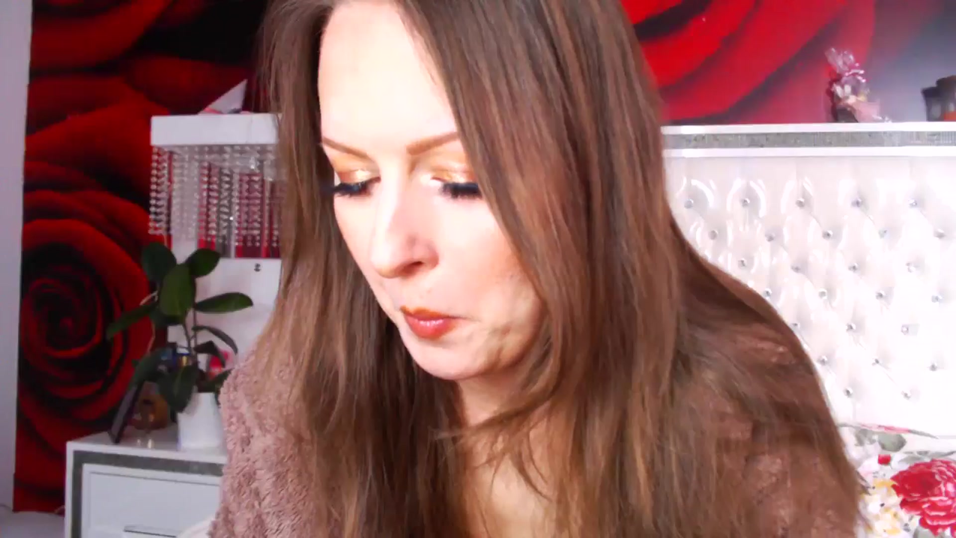 Gallery image thumbnail from NikkyCZ's myfreecams stream on, 05/27/2025, 11:57 image 10 of 20