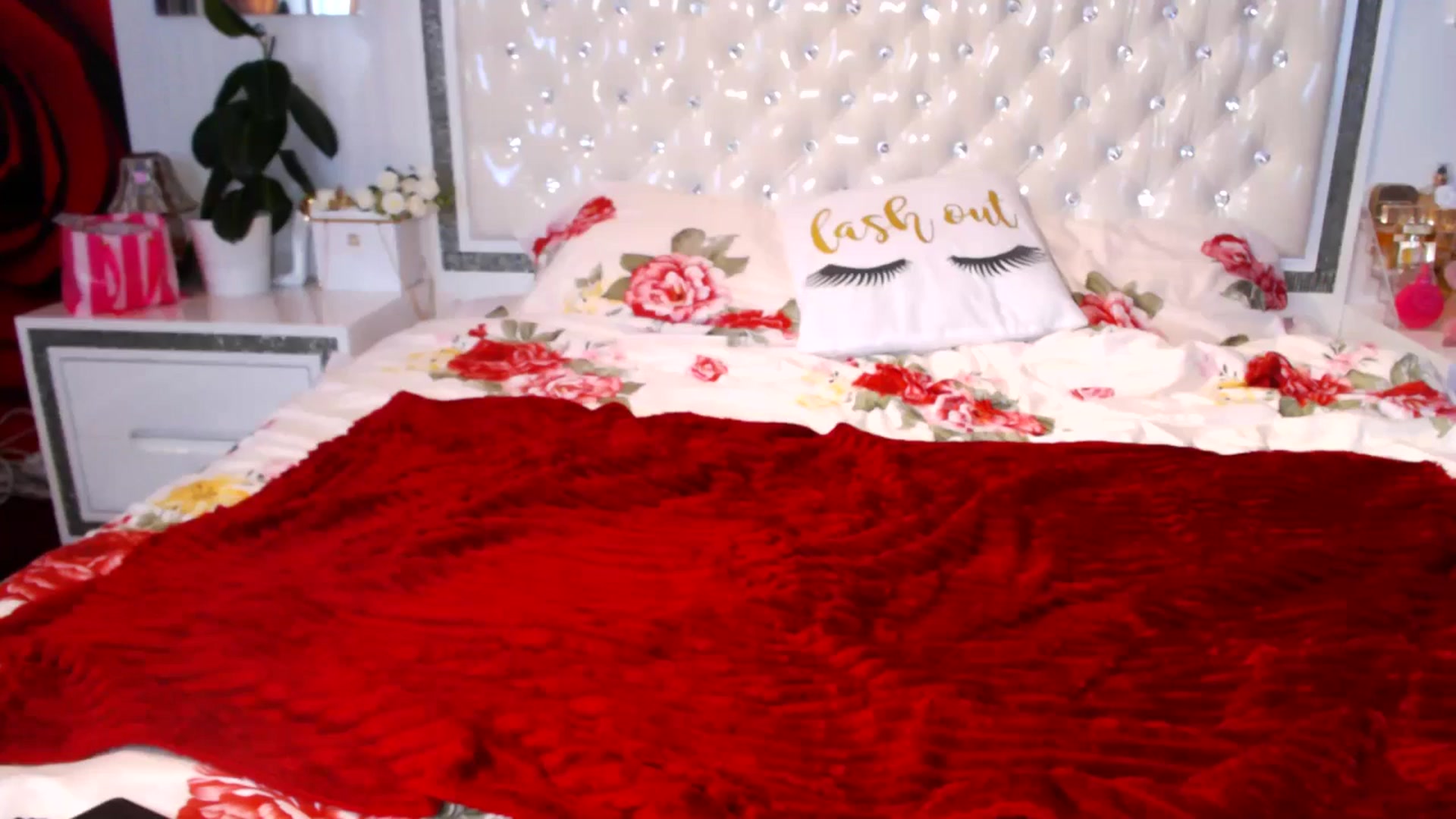 Gallery image thumbnail from NikkyCZ's myfreecams stream on, 04/22/2026, 14:14 image 16 of 20