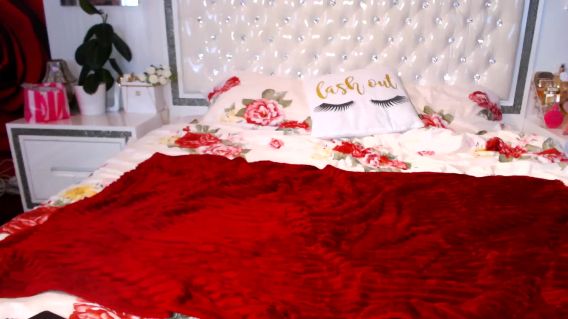 Gallery image thumbnail from NikkyCZ's myfreecams stream on, 04/22/2026, 14:14 image 17 of 20