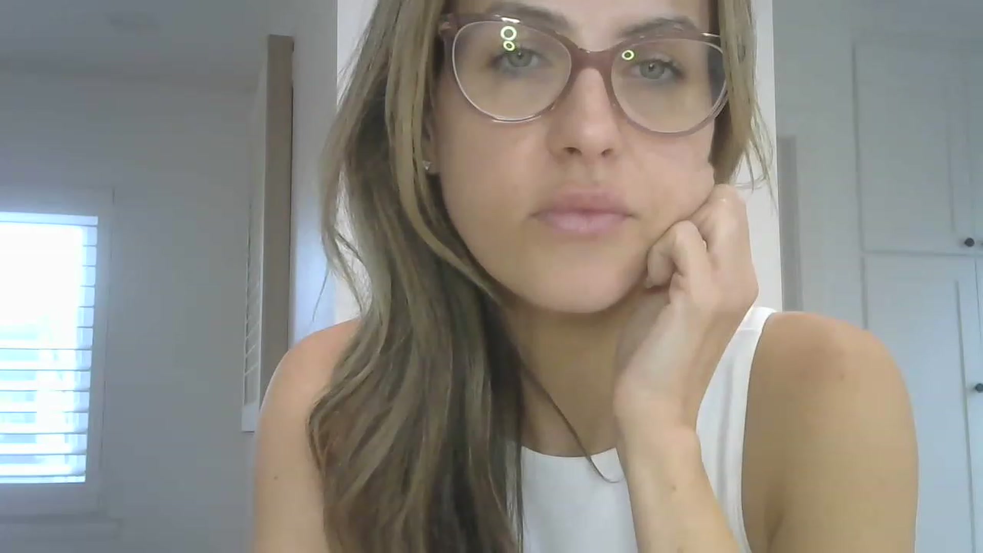 Gallery image thumbnail from NikkyLeigh's myfreecams stream on, 05/22/2023, 17:21 image 11 of 20