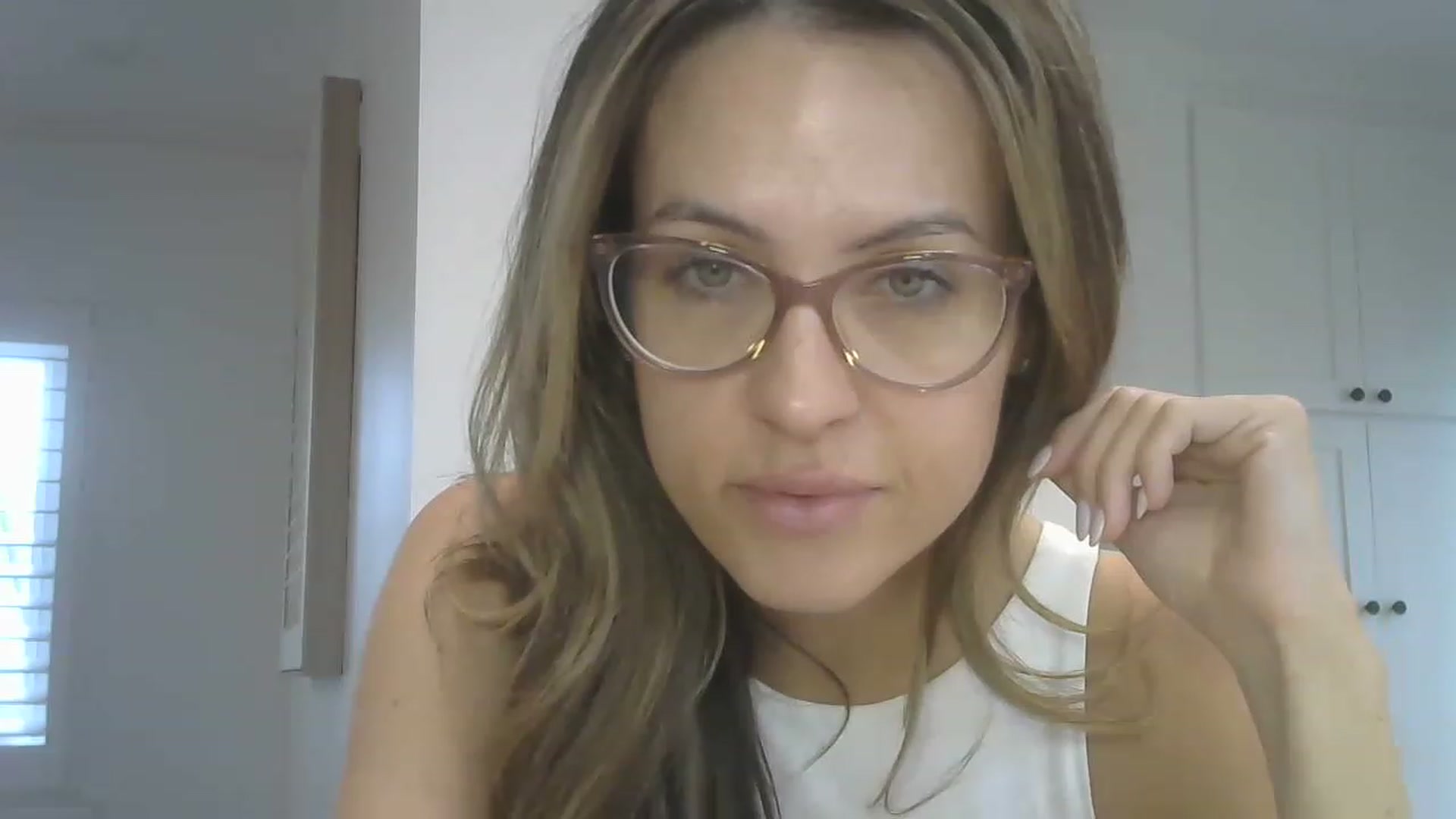 Gallery image thumbnail from NikkyLeigh's myfreecams stream on, 05/22/2023, 17:21 image 8 of 20