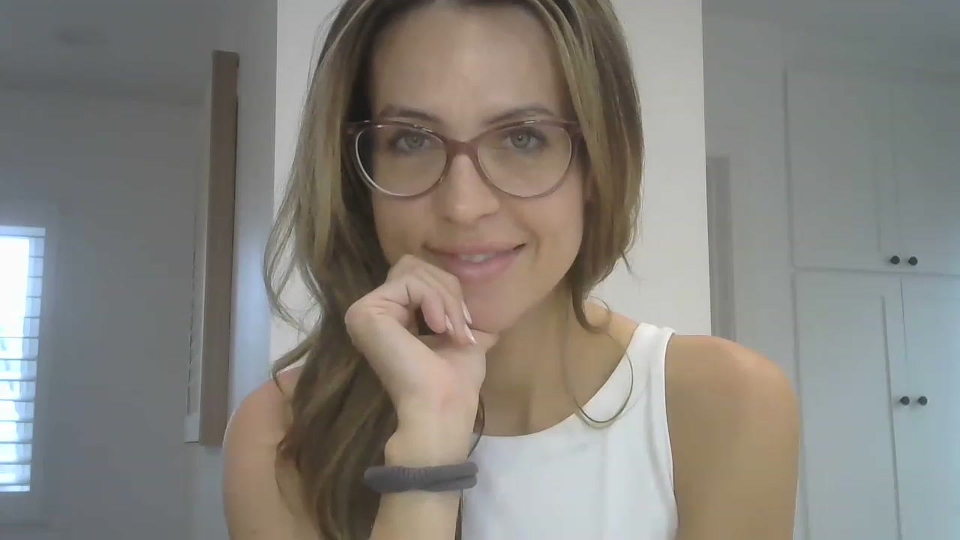 Gallery image thumbnail from NikkyLeigh's myfreecams stream on, 05/22/2023, 17:21 image 7 of 20