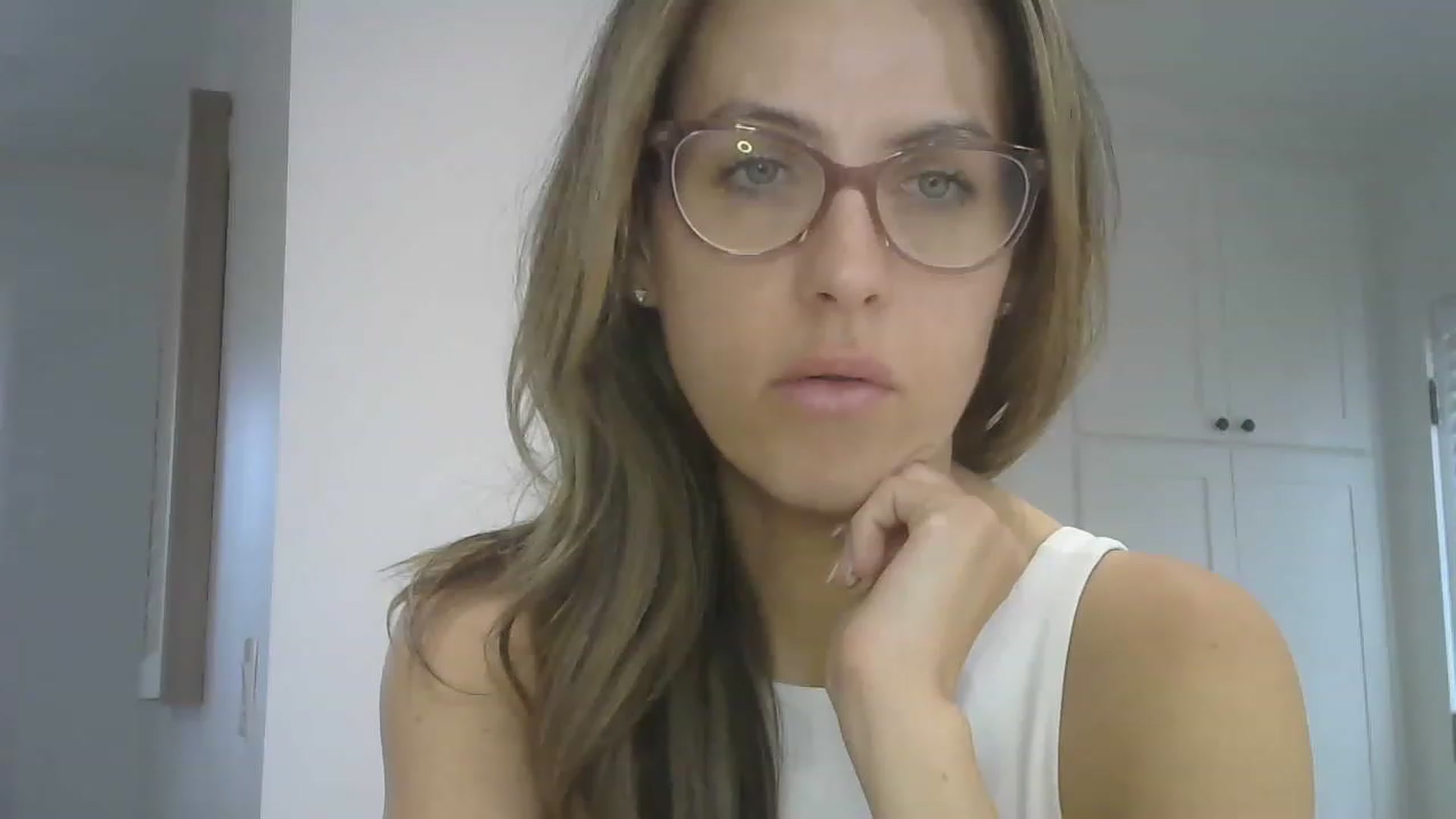 Gallery image thumbnail from NikkyLeigh's myfreecams stream on, 05/22/2023, 17:21 image 1 of 20