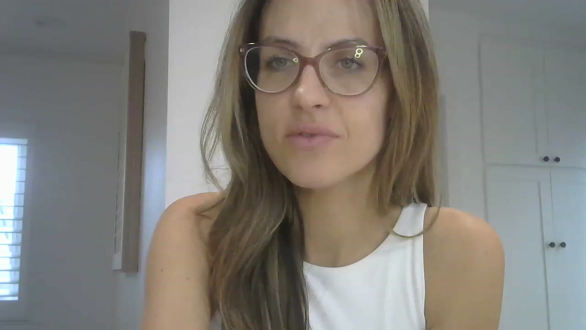 Gallery image thumbnail from NikkyLeigh's myfreecams stream on, 05/22/2023, 17:21 image 6 of 20