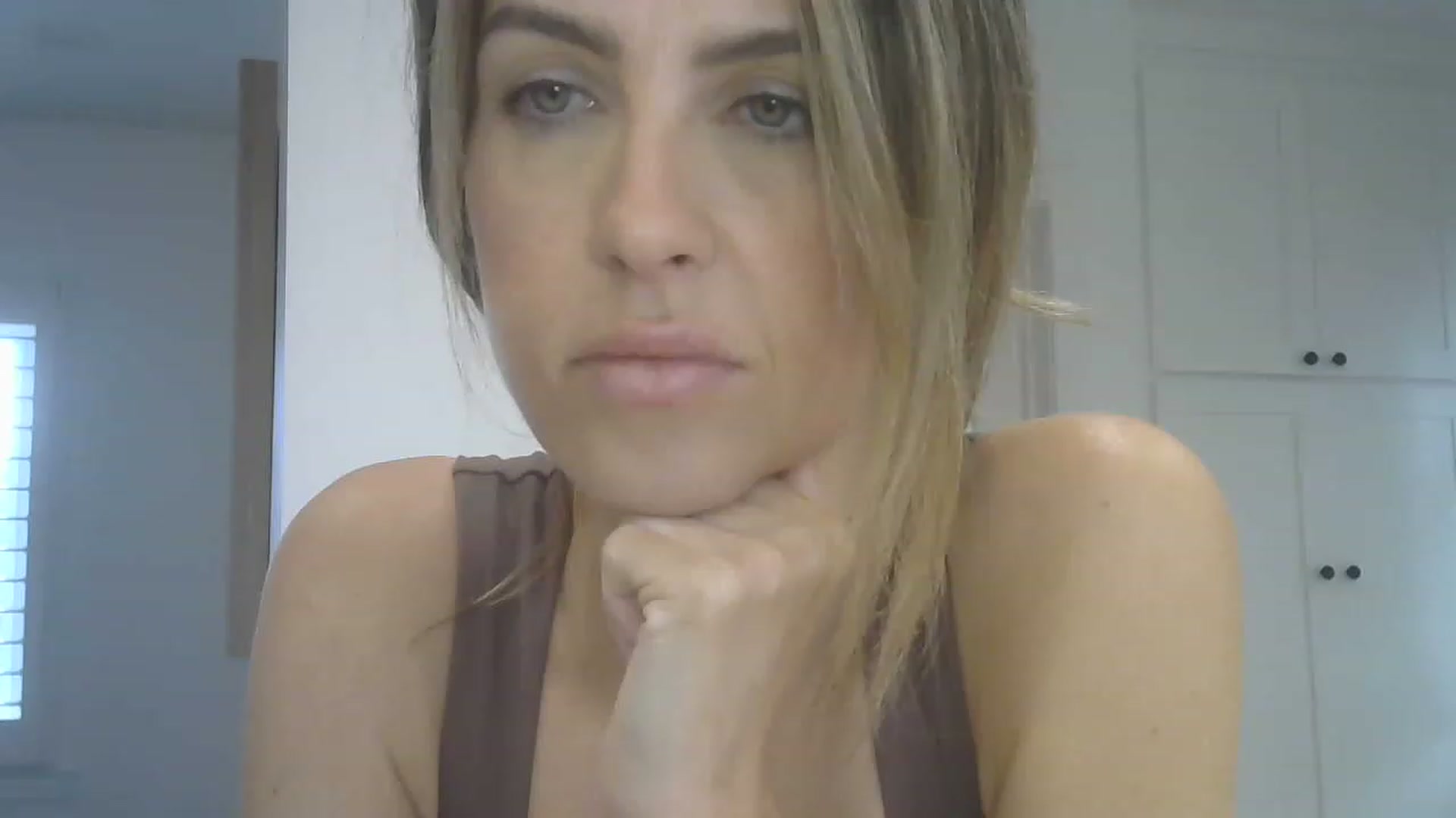 Gallery image thumbnail from NikkyLeigh's myfreecams stream on, 05/24/2023, 16:38 image 12 of 20