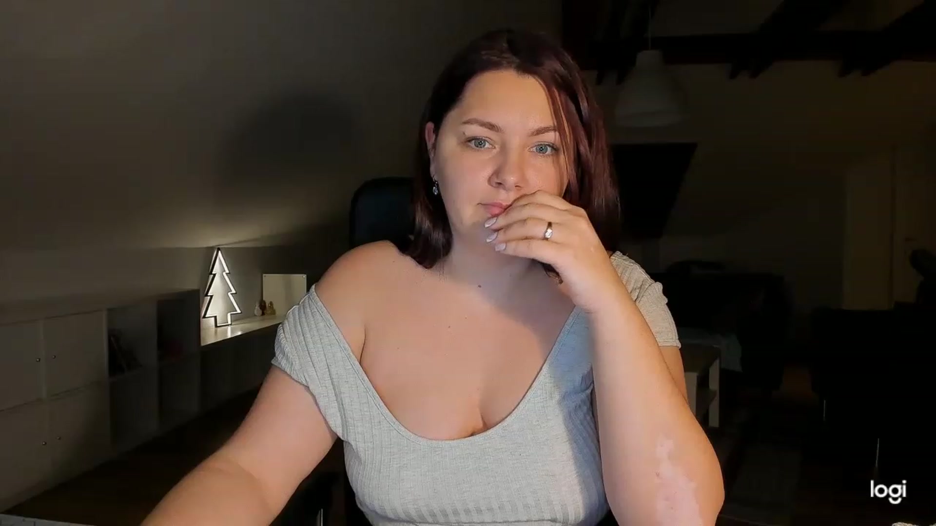 Gallery image thumbnail from Nikky_Ray's myfreecams stream on, 12/02/2022, 18:20 image 11 of 20