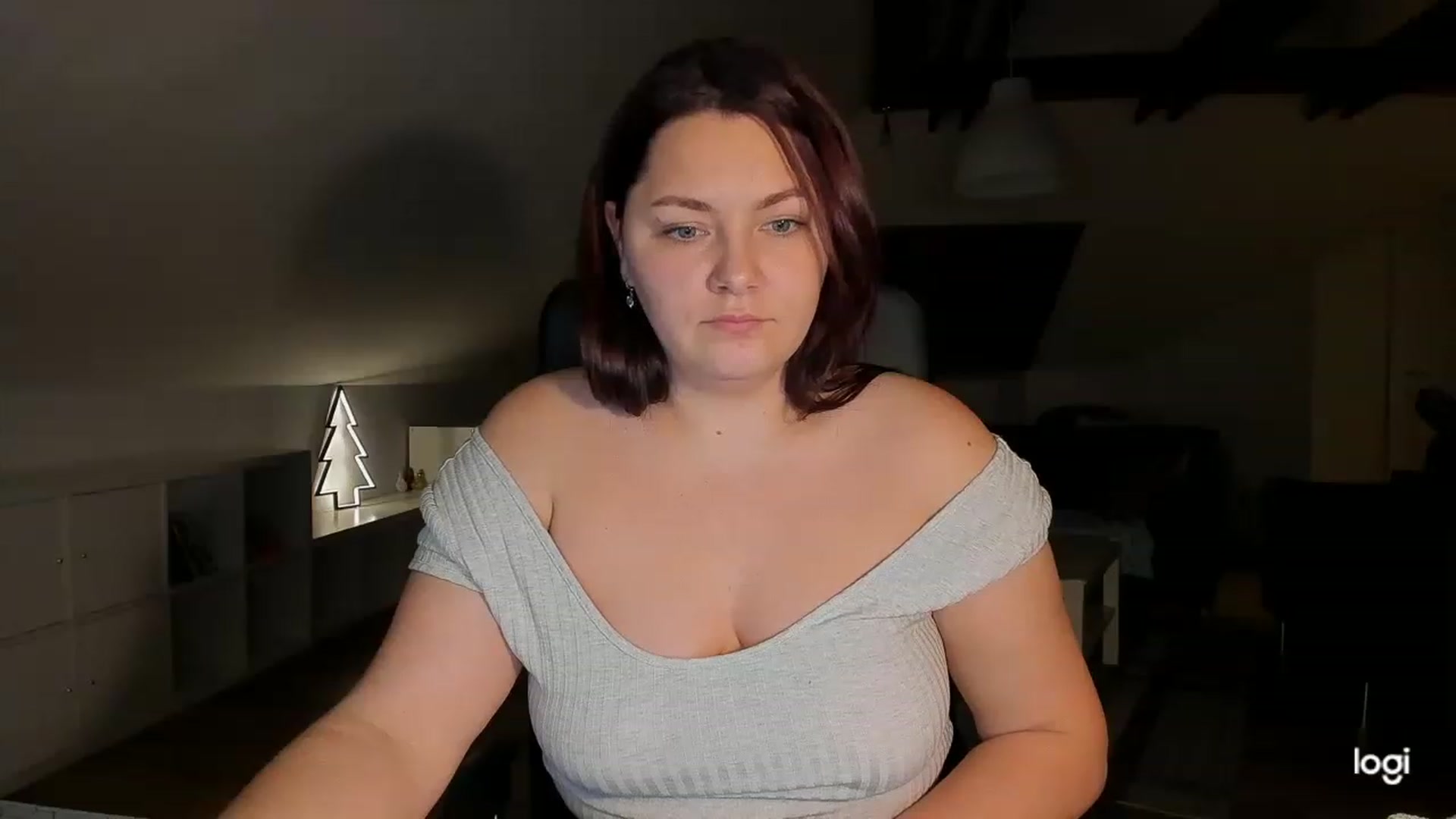 Gallery image thumbnail from Nikky_Ray's myfreecams stream on, 12/02/2022, 18:20 image 14 of 20