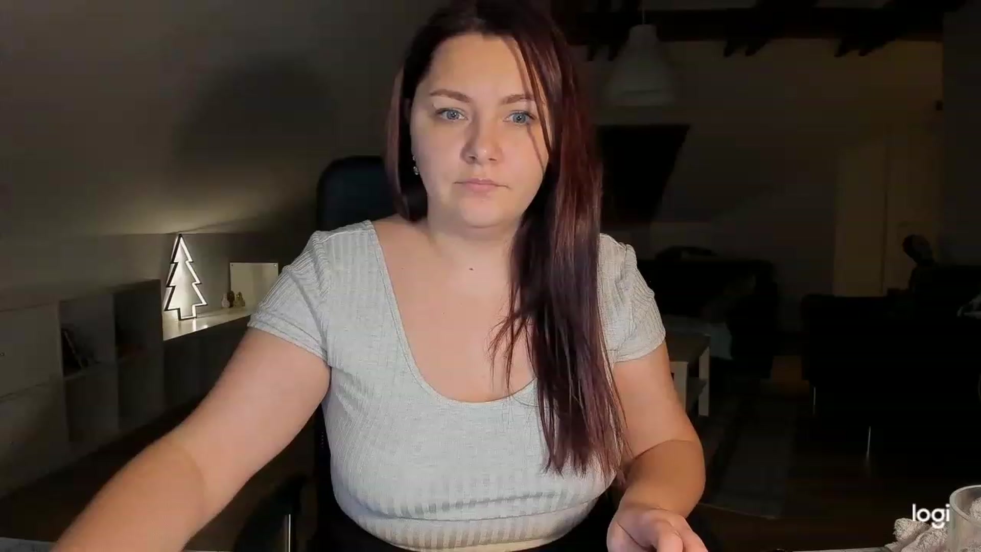 Gallery image thumbnail from Nikky_Ray's myfreecams stream on, 12/02/2022, 18:20 image 2 of 20