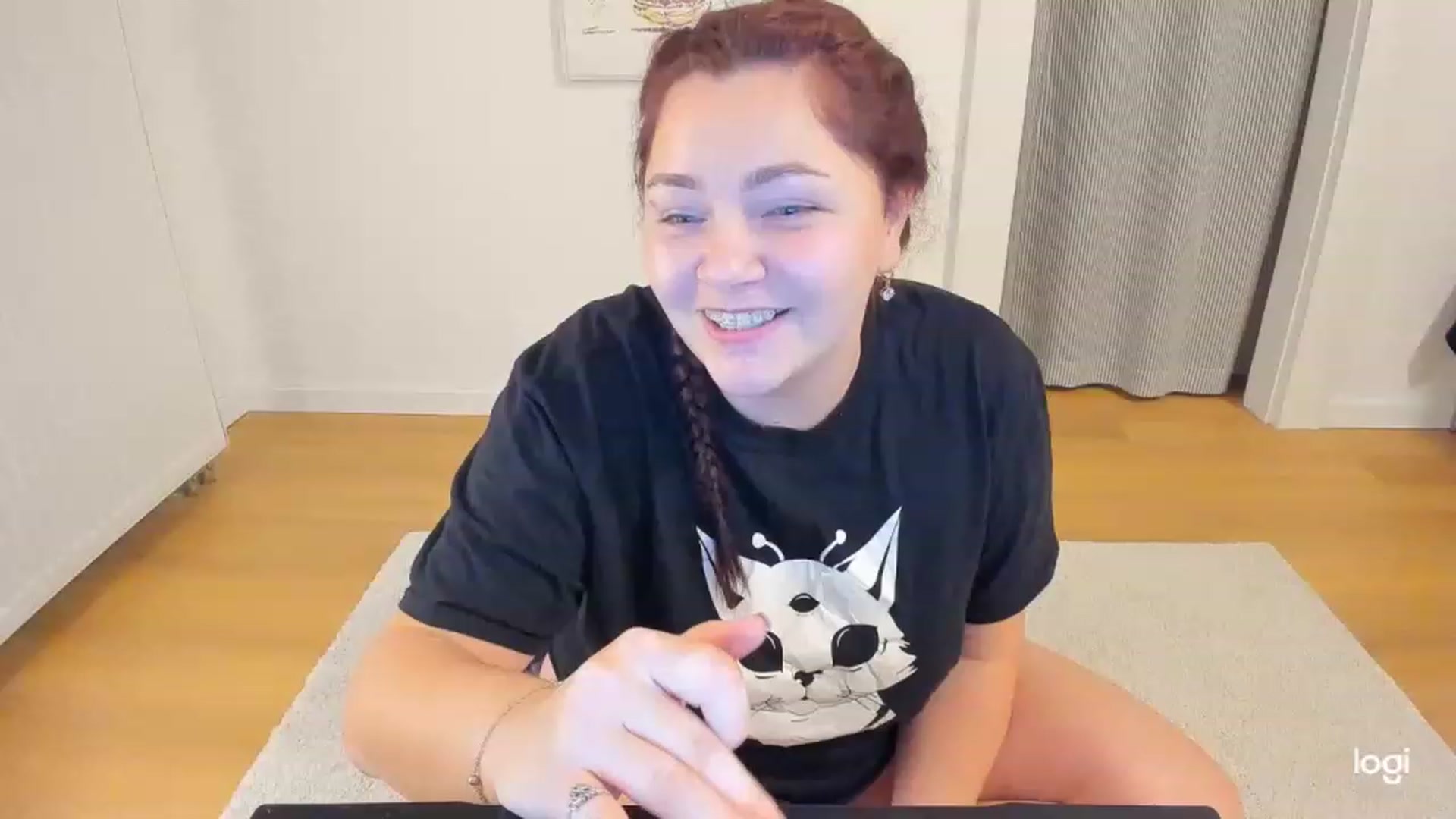 Gallery image thumbnail from Nikky_Ray's myfreecams stream on, 12/03/2022, 19:37 image 20 of 20