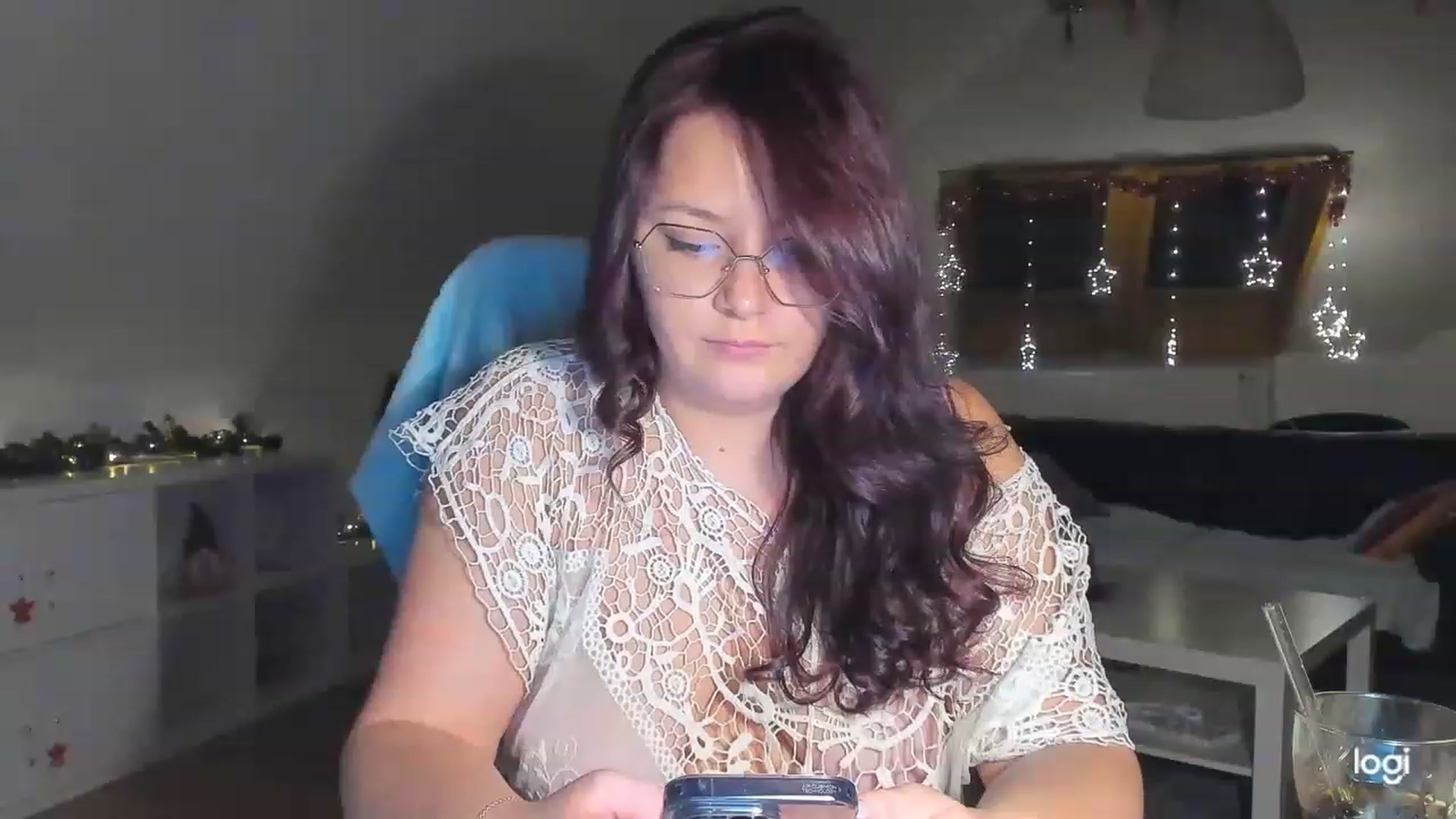 Gallery image thumbnail from Nikky_Ray's myfreecams stream on, 12/19/2022, 18:21 image 18 of 20