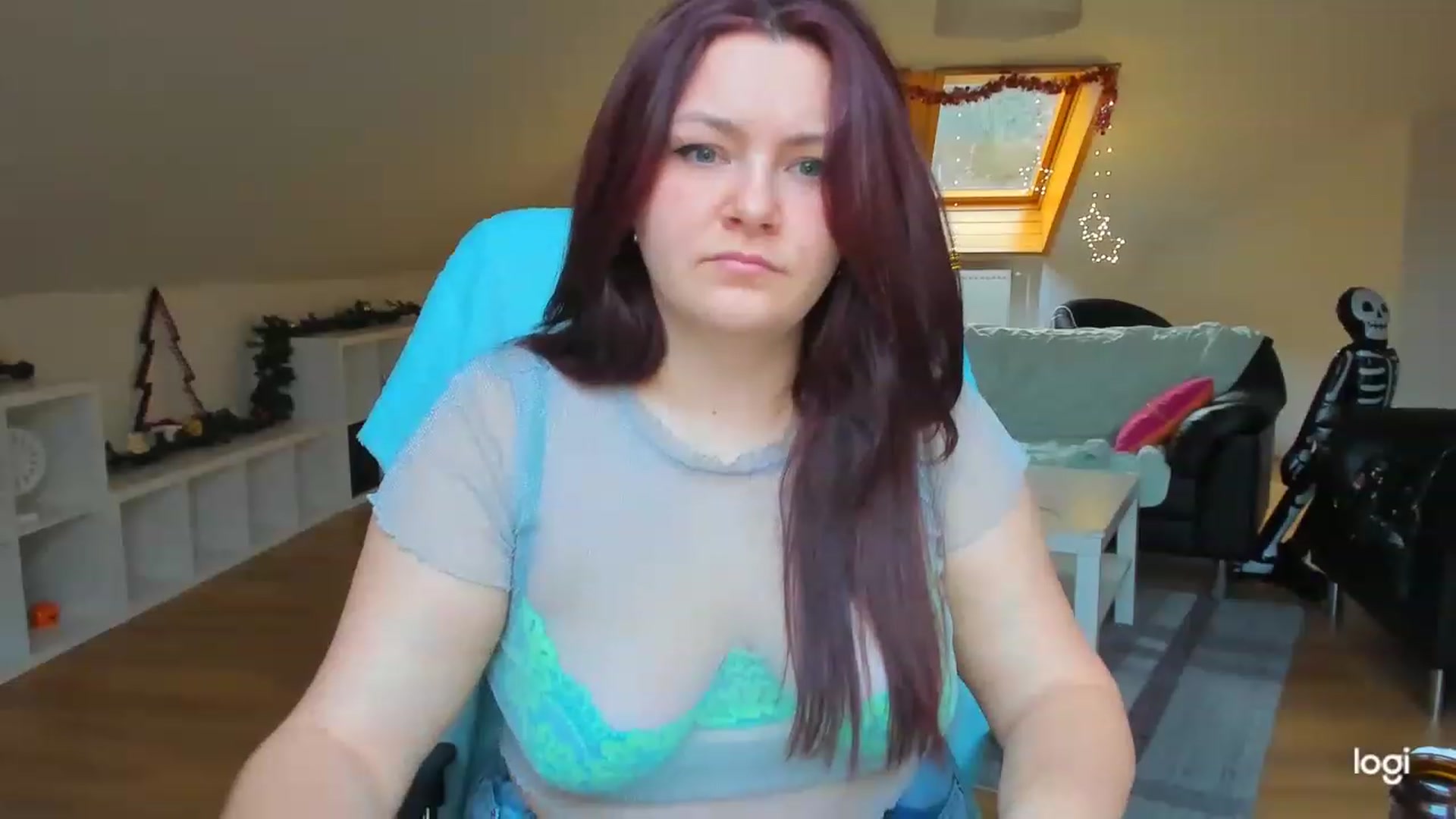 Gallery image thumbnail from Nikky_Ray's myfreecams stream on, 12/25/2022, 15:29 image 2 of 20
