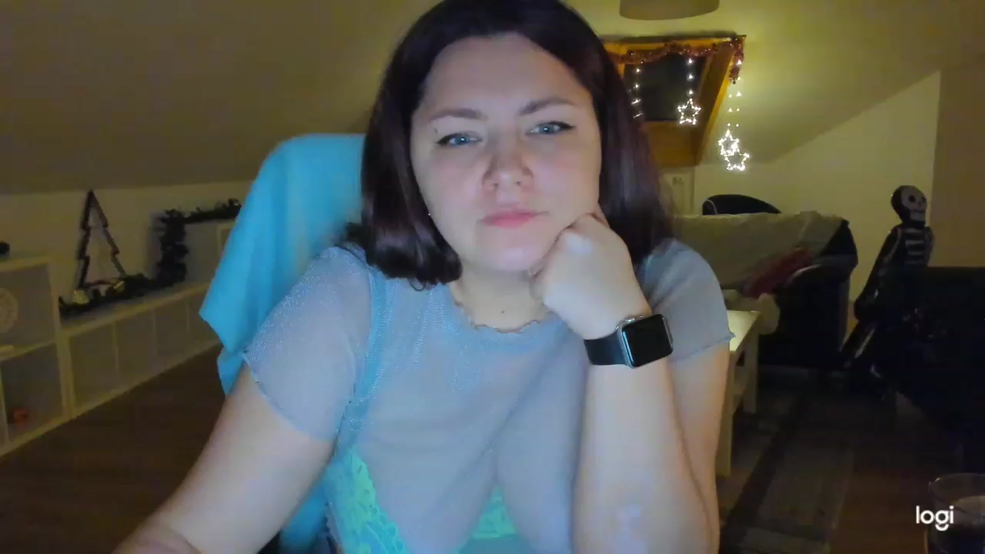 Gallery image thumbnail from Nikky_Ray's myfreecams stream on, 12/25/2022, 16:09 image 1 of 20