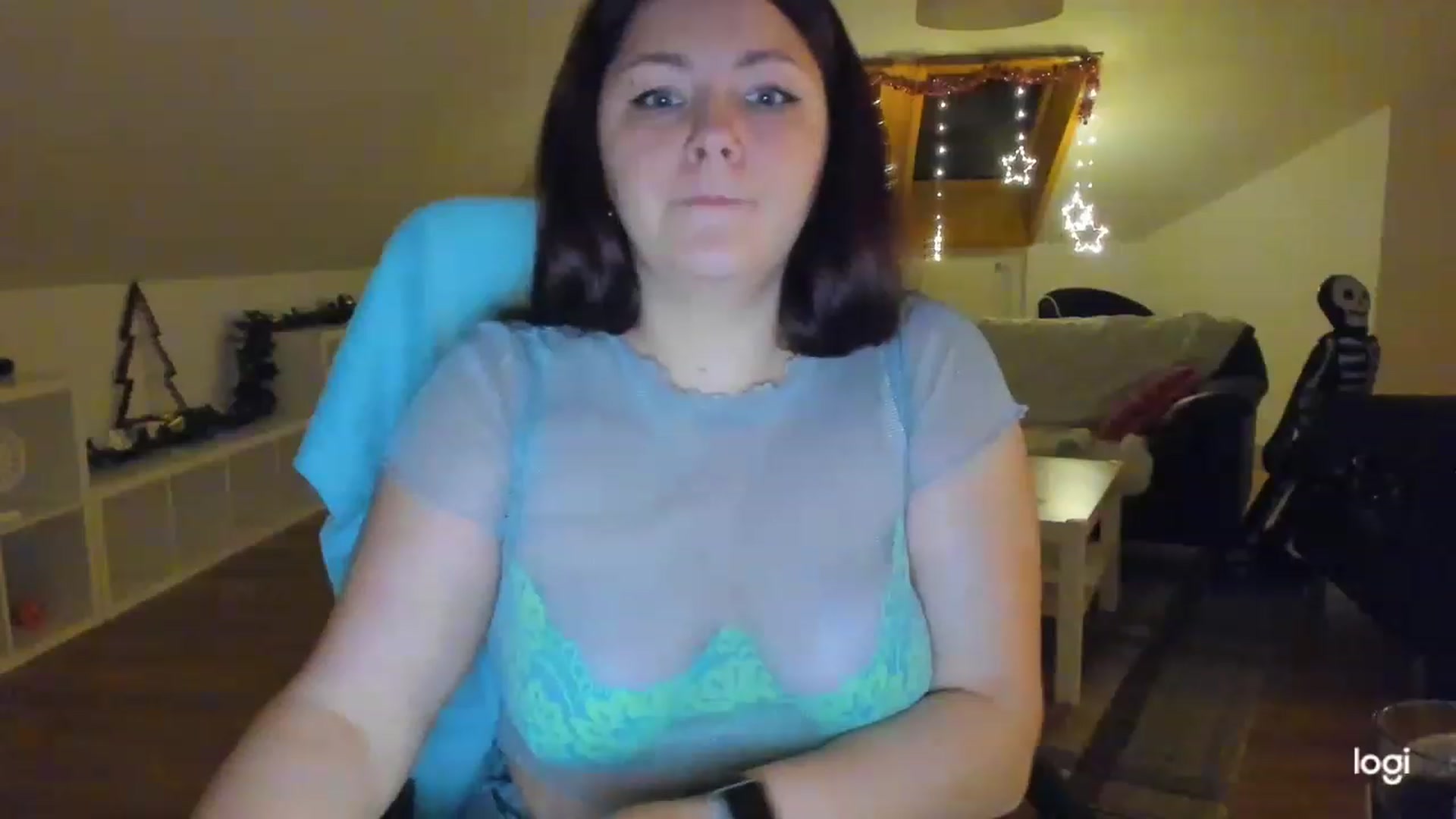 Gallery image thumbnail from Nikky_Ray's myfreecams stream on, 12/25/2022, 16:09 image 5 of 20