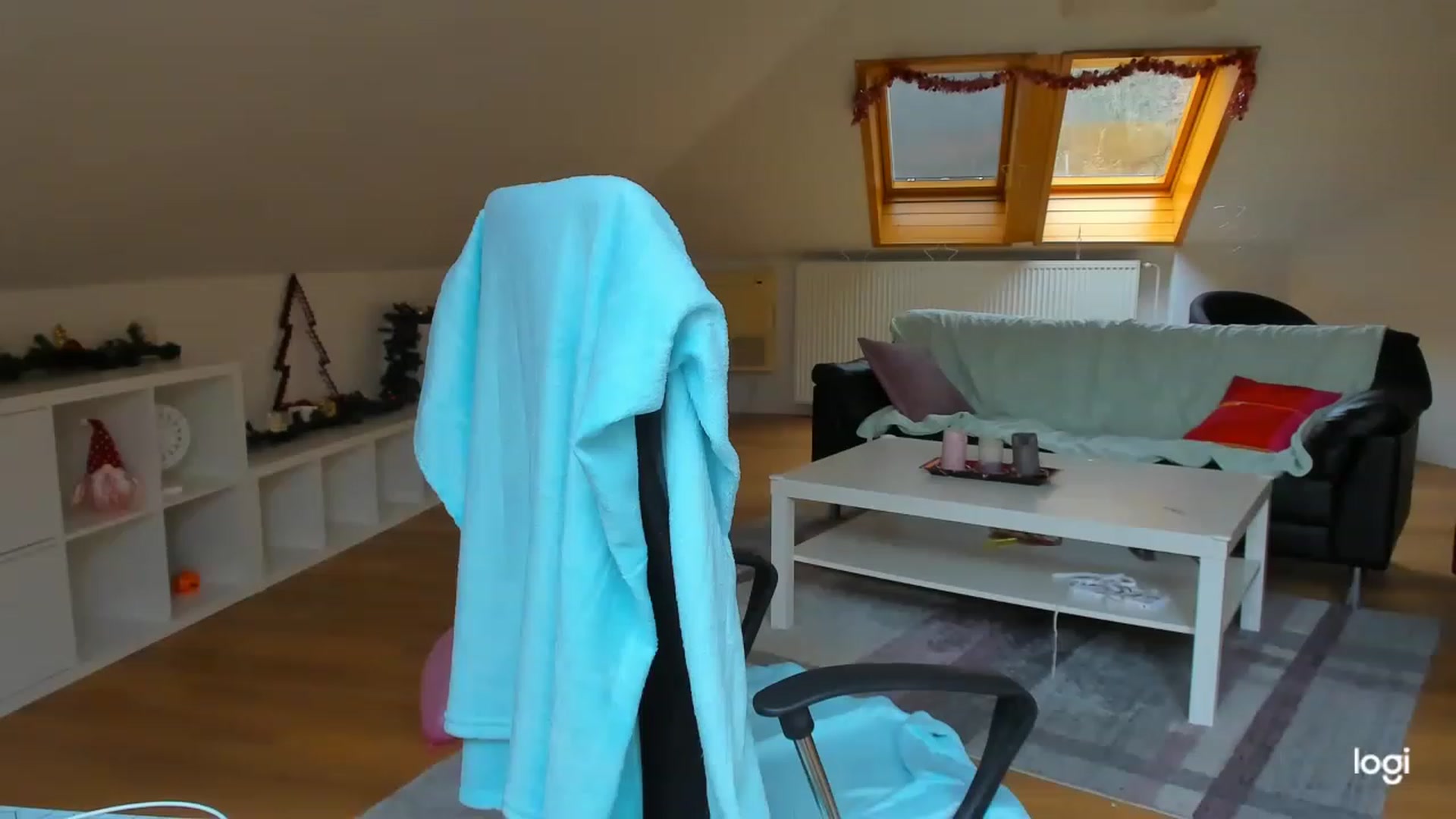 Gallery image thumbnail from Nikky_Ray's myfreecams stream on, 12/26/2022, 13:27 image 3 of 20