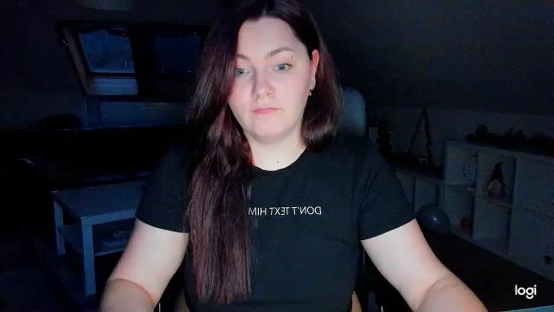 Gallery image thumbnail from Nikky_Ray's myfreecams stream on, 12/27/2022, 15:49 image 17 of 20