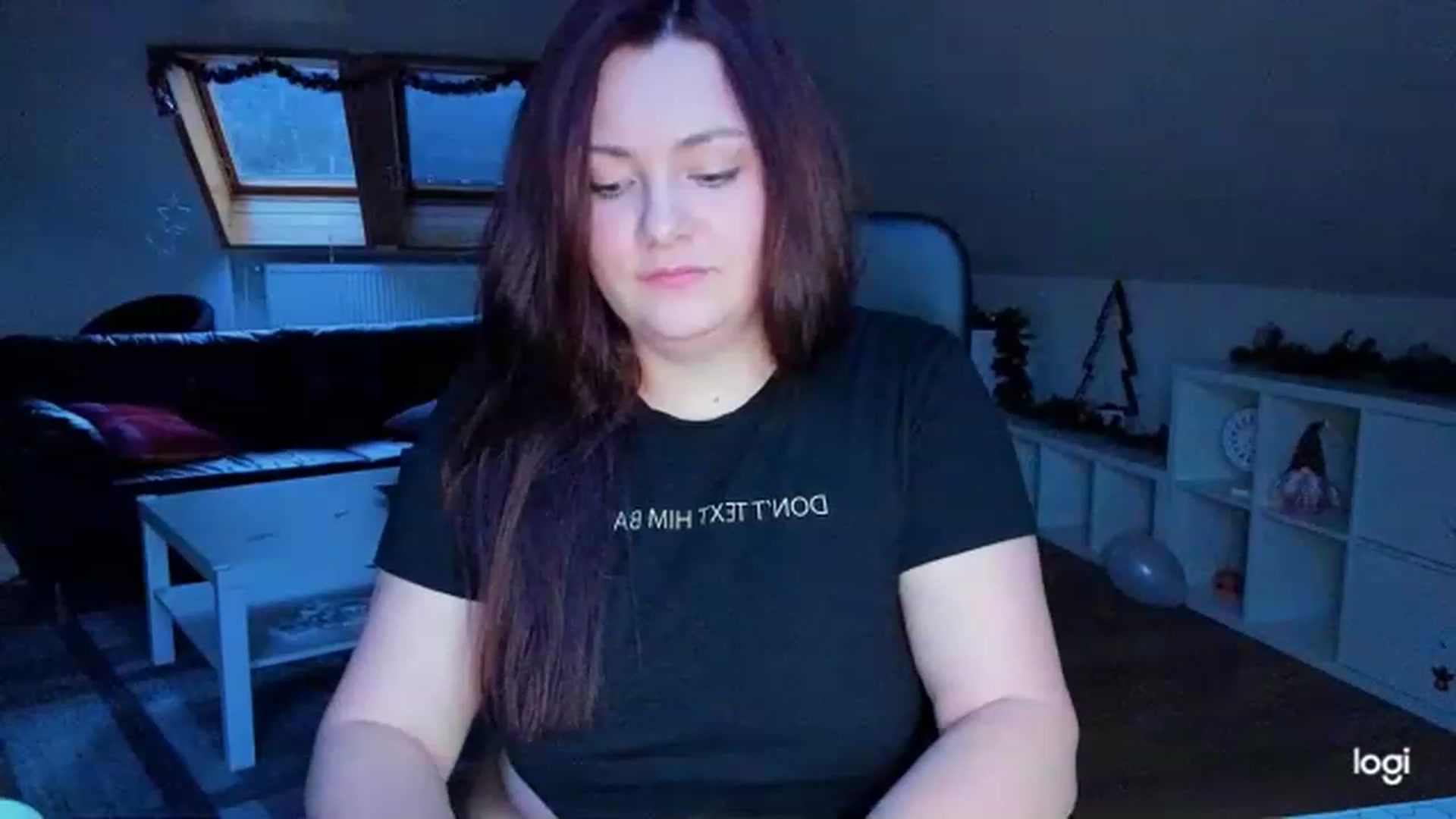 Gallery image thumbnail from Nikky_Ray's myfreecams stream on, 12/27/2022, 15:49 image 13 of 20