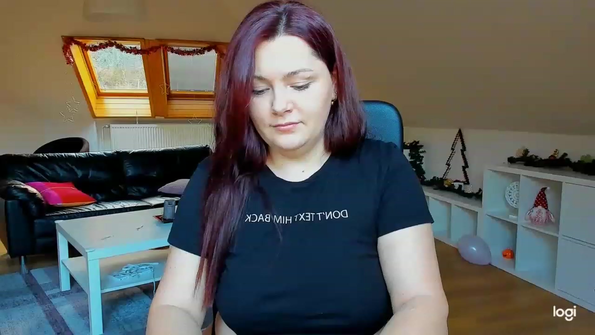 Gallery image thumbnail from Nikky_Ray's myfreecams stream on, 12/27/2022, 15:49 image 2 of 20